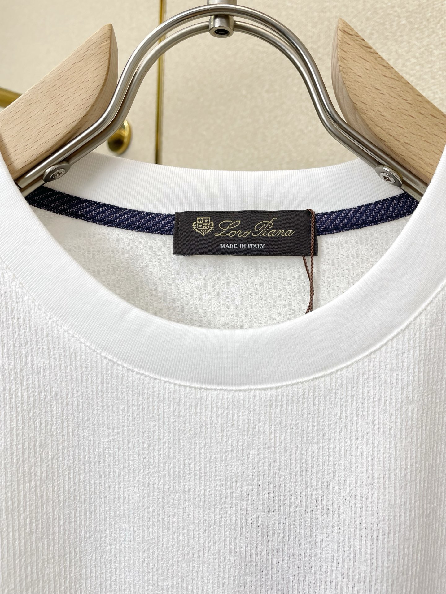 。Loro Piana-Loro Piana诺悠翩雅💥砸锅卖铁都要上的新款新款原单男士休闲短袖 高端定制