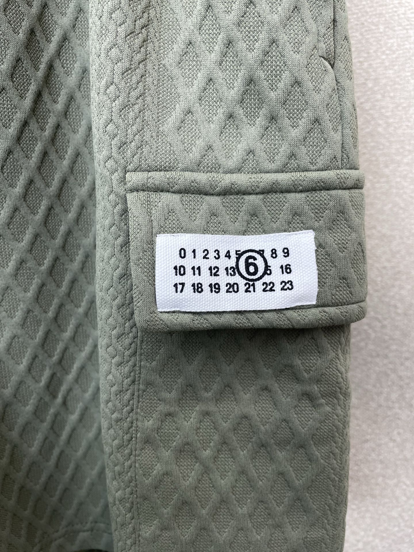 /套。 Masion Margiela梅森马吉拉MM6💥砸锅卖铁都要上的新款新款专柜同款运动套装，高级感