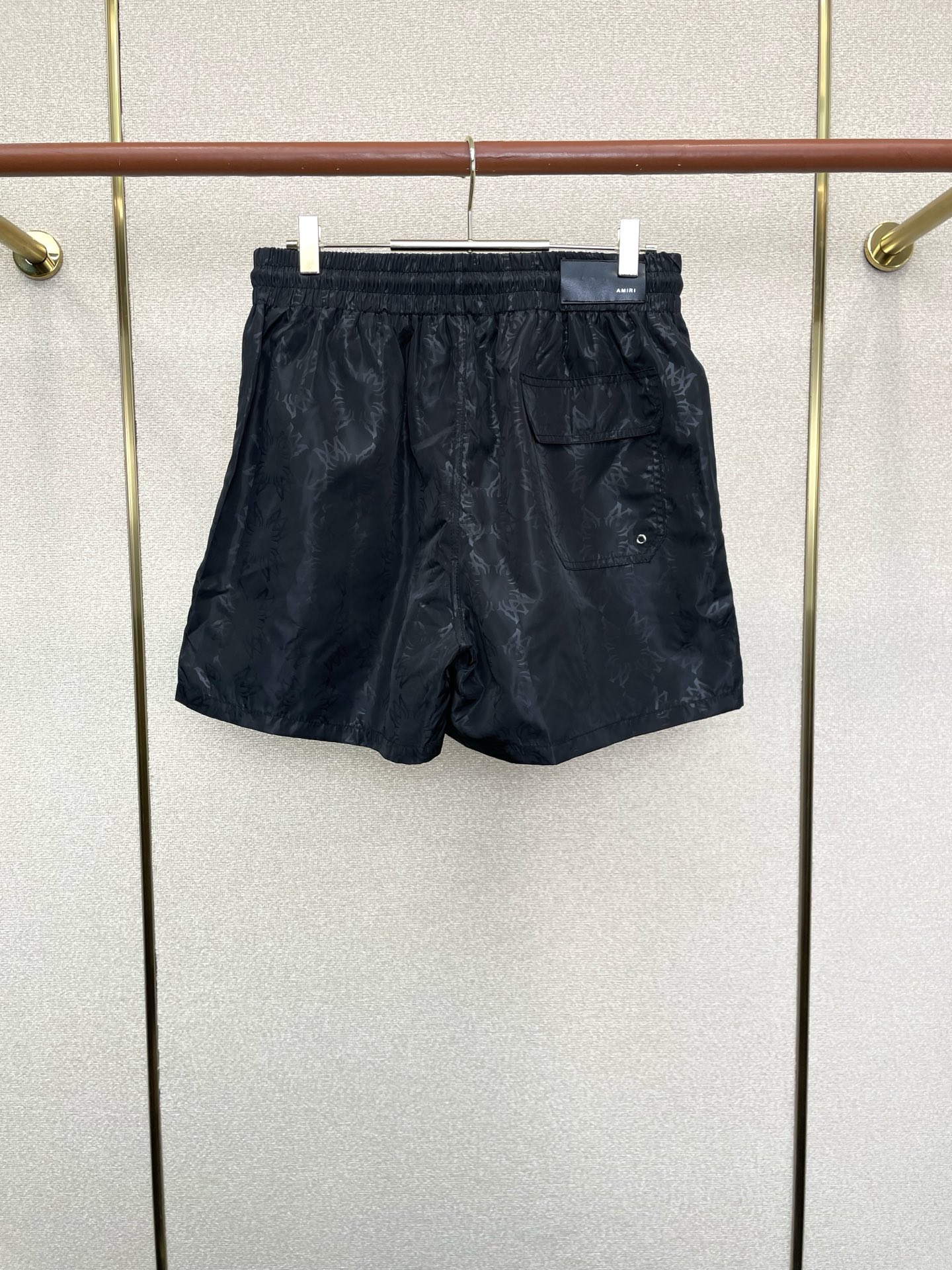 AMIRI💥砸锅卖铁都要上的新款新款休闲短裤 高端版本！专柜定制面料 透气舒适度高，细节无可挑剔，品牌元