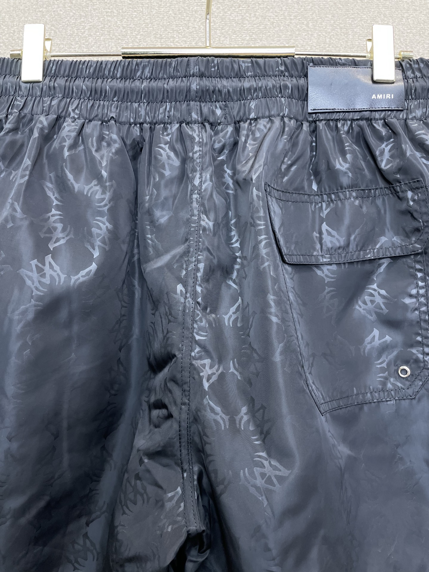 AMIRI💥砸锅卖铁都要上的新款新款休闲短裤 高端版本！专柜定制面料 透气舒适度高，细节无可挑剔，品牌元