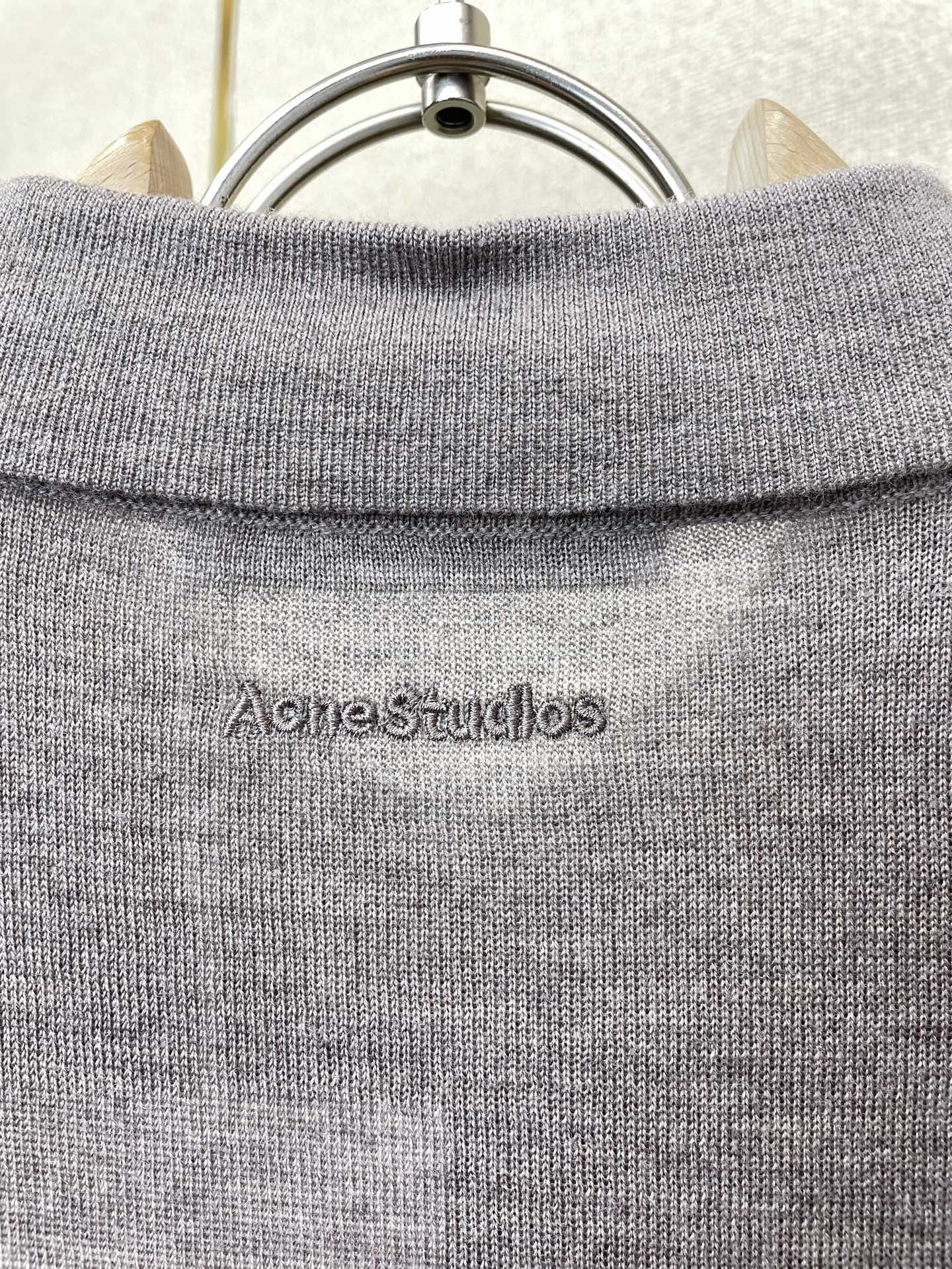 Acne Studios👚砸锅卖铁都要上的新款👚新款女装休闲针织短袖 高端版本！独特设计 专柜定制面料 