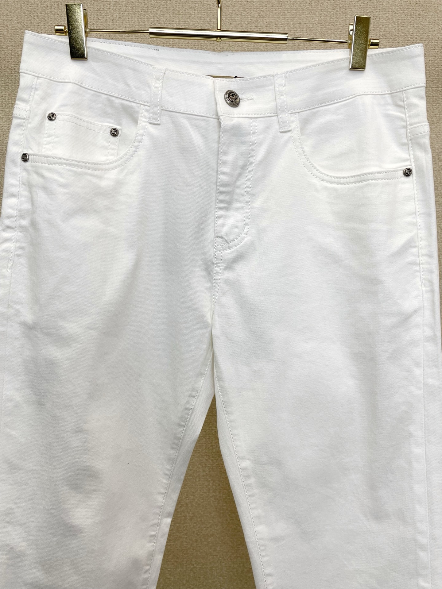 Burberry巴宝莉💥砸锅卖铁都要上的新款新款牛仔裤👖高端版本 专柜定制面料 透气舒适度高，细节无可挑