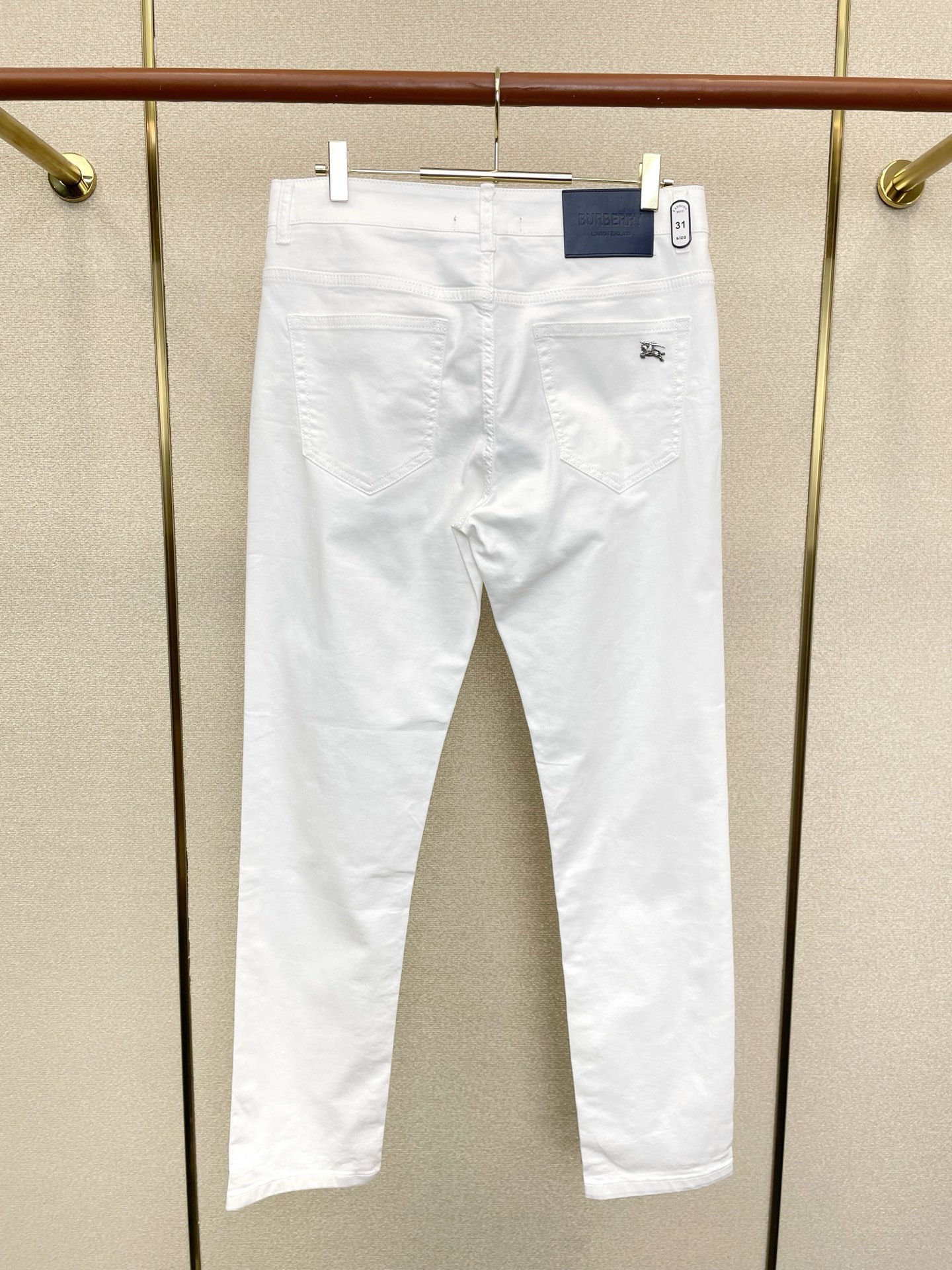 Burberry巴宝莉💥砸锅卖铁都要上的新款新款牛仔裤👖高端版本 专柜定制面料 透气舒适度高，细节无可挑