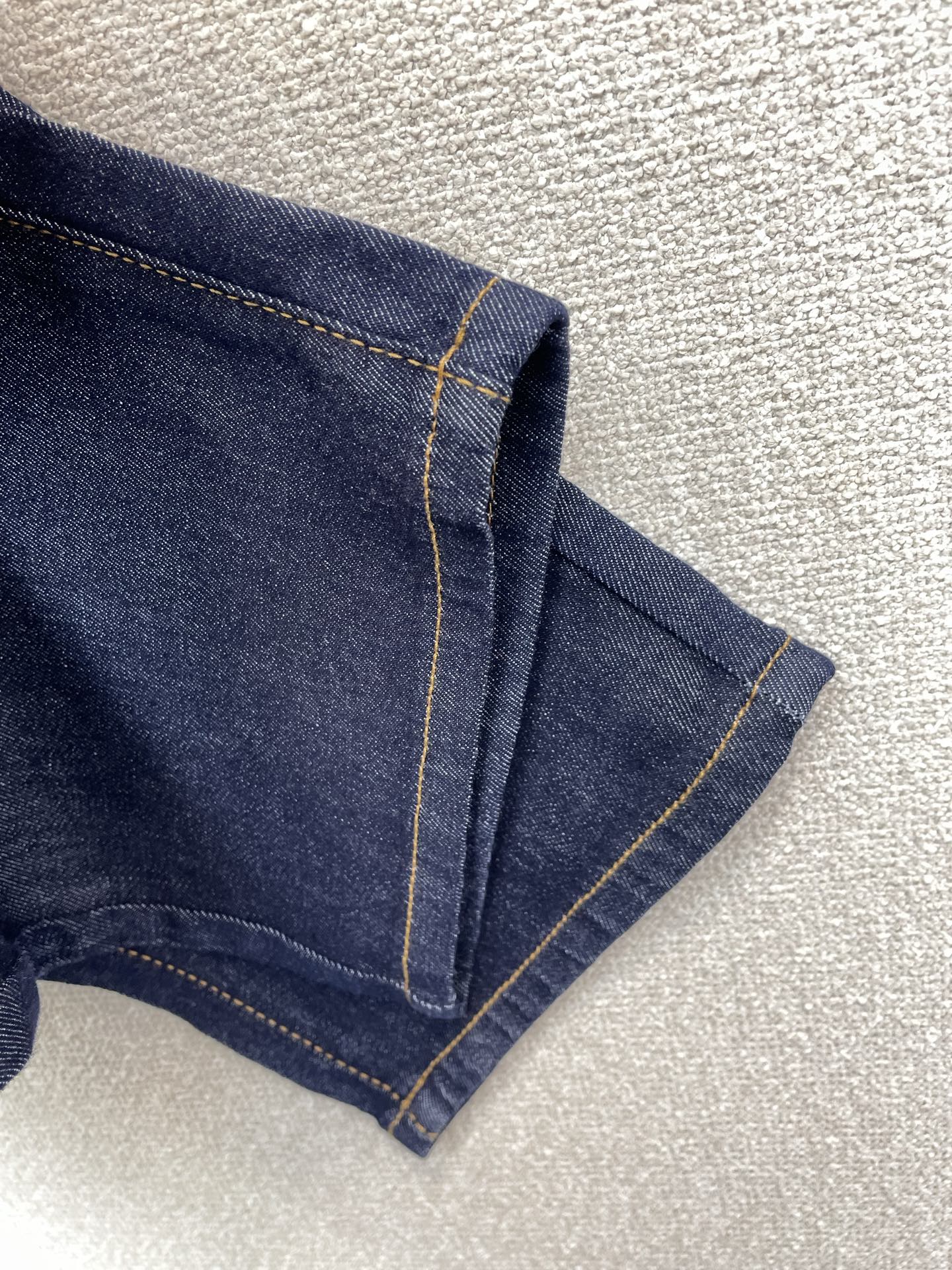 。ZEGNA杰尼亚💥砸锅卖铁都要上的新款新款牛仔裤👖高端版本 专柜定制面料 透气舒适度高，细节无可挑剔，
