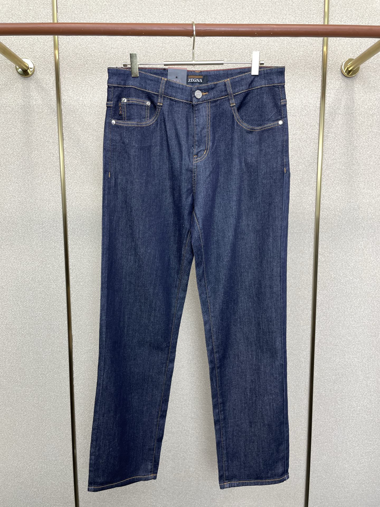 。ZEGNA杰尼亚💥砸锅卖铁都要上的新款新款牛仔裤👖高端版本 专柜定制面料 透气舒适度高，细节无可挑剔，