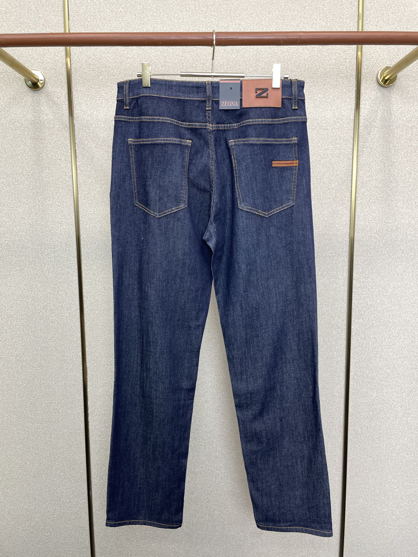 。ZEGNA杰尼亚💥砸锅卖铁都要上的新款新款牛仔裤👖高端版本 专柜定制面料 透气舒适度高，细节无可挑剔，