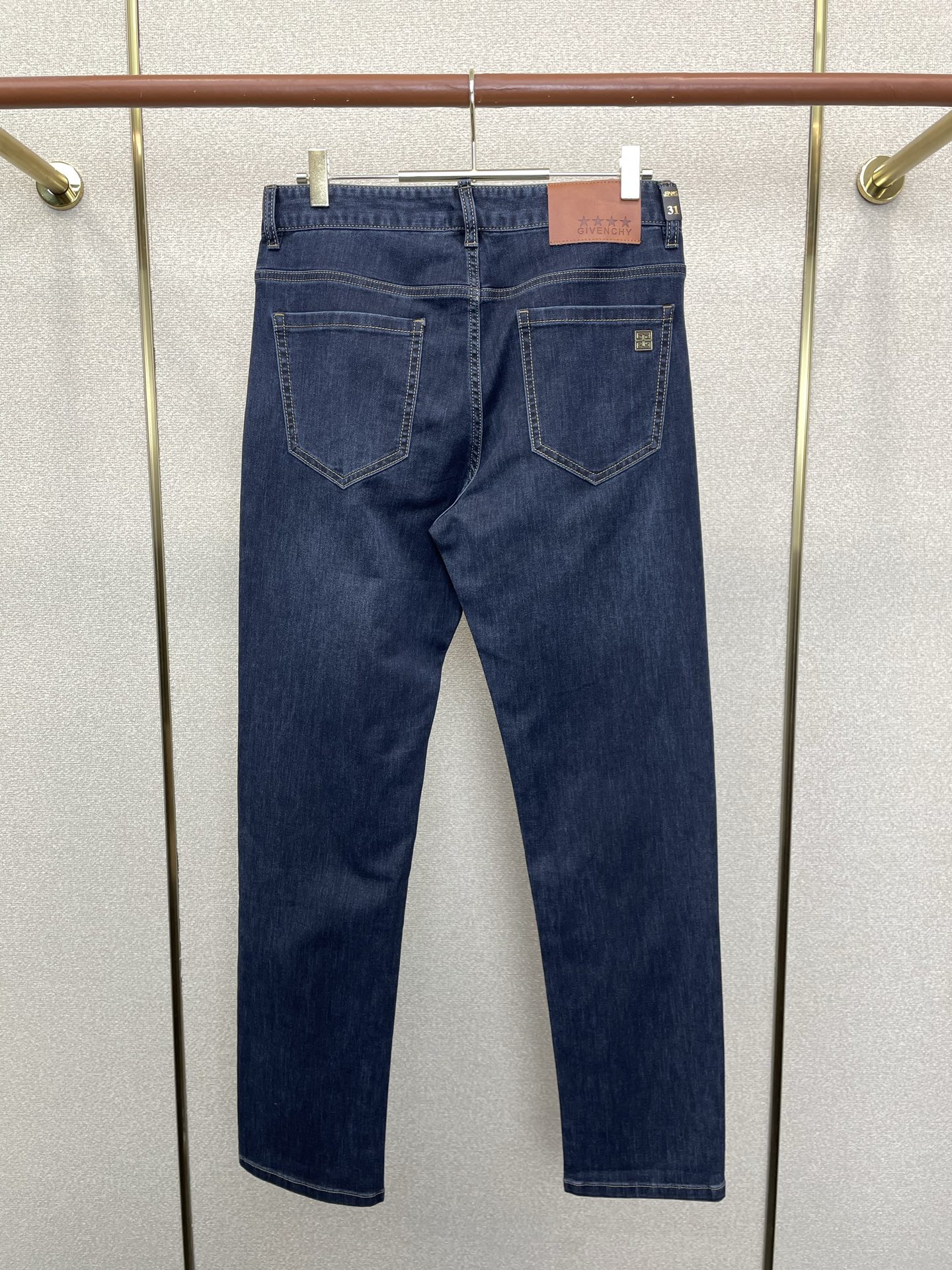 Givenchy纪梵希💥砸锅卖铁都要上的新款新款牛仔裤👖高端版本 专柜定制面料 透气舒适度高，细节无可挑