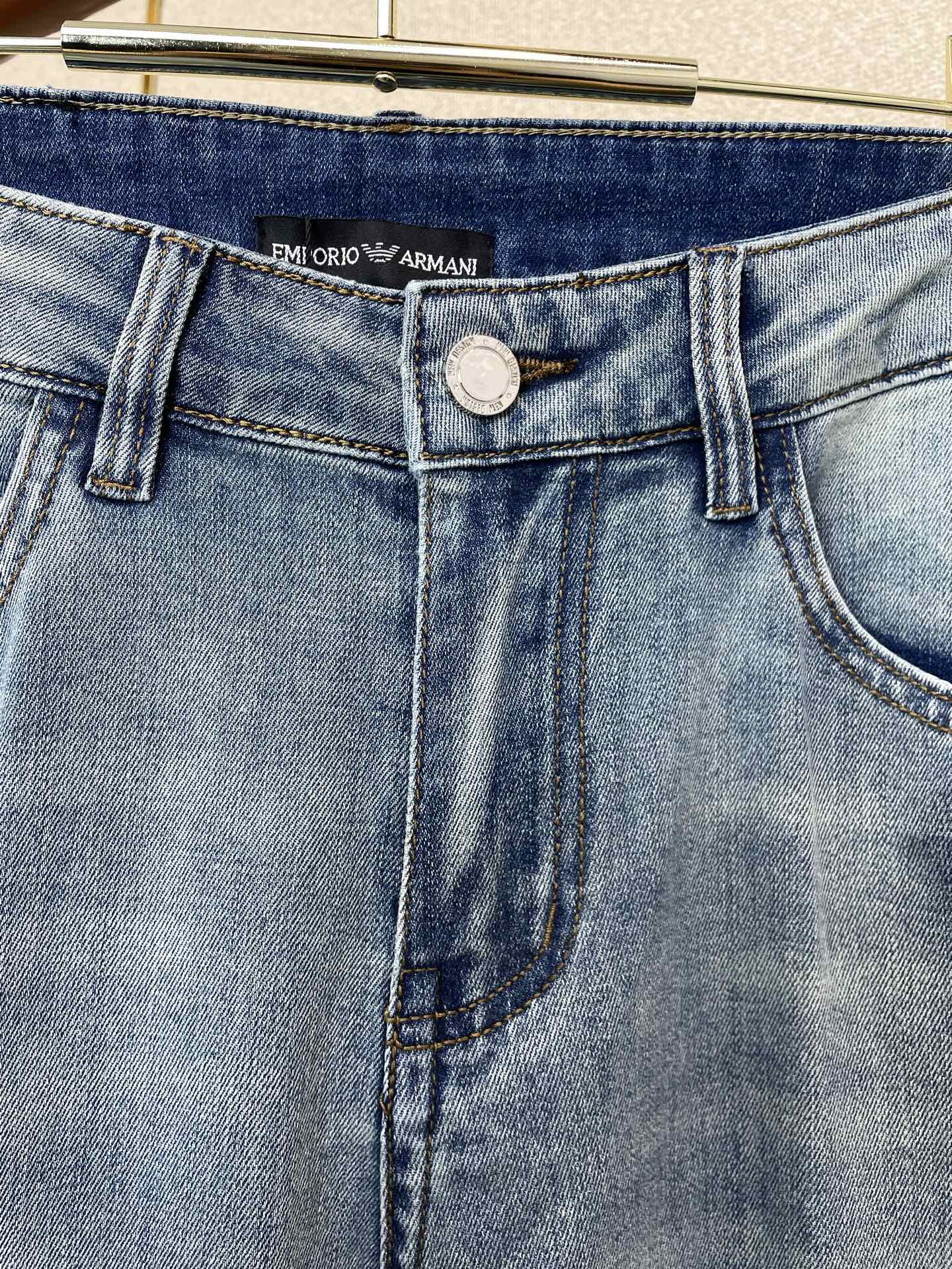 。Armani阿玛尼💥砸锅卖铁都要上的新款新款牛仔裤👖高端版本 专柜定制面料 透气舒适度高，细节无可挑剔