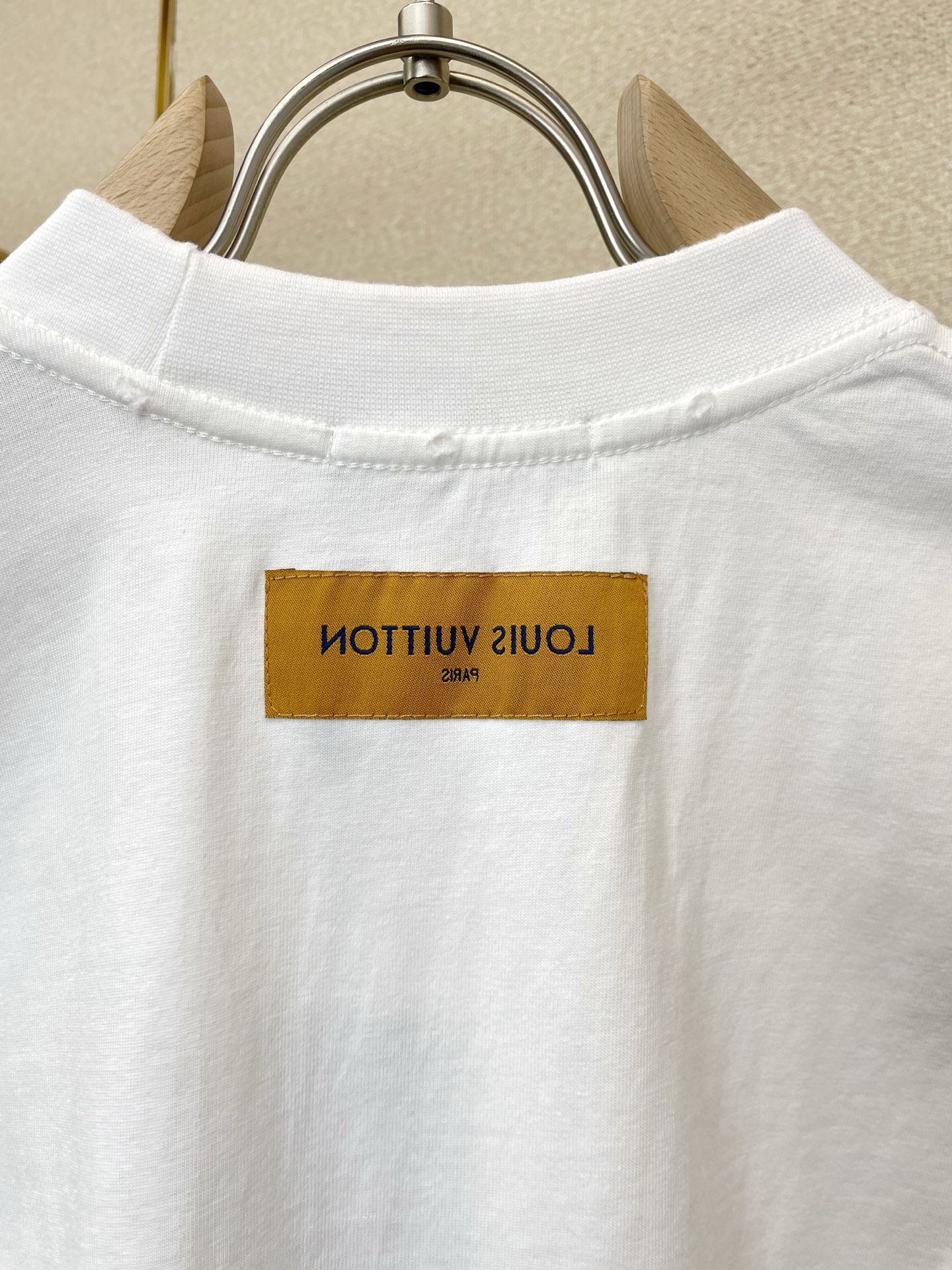 Louis Vuitton路易威登💥砸锅卖铁都要上的新款新款原单男士休闲短袖 高端定制 高端版本 时尚百