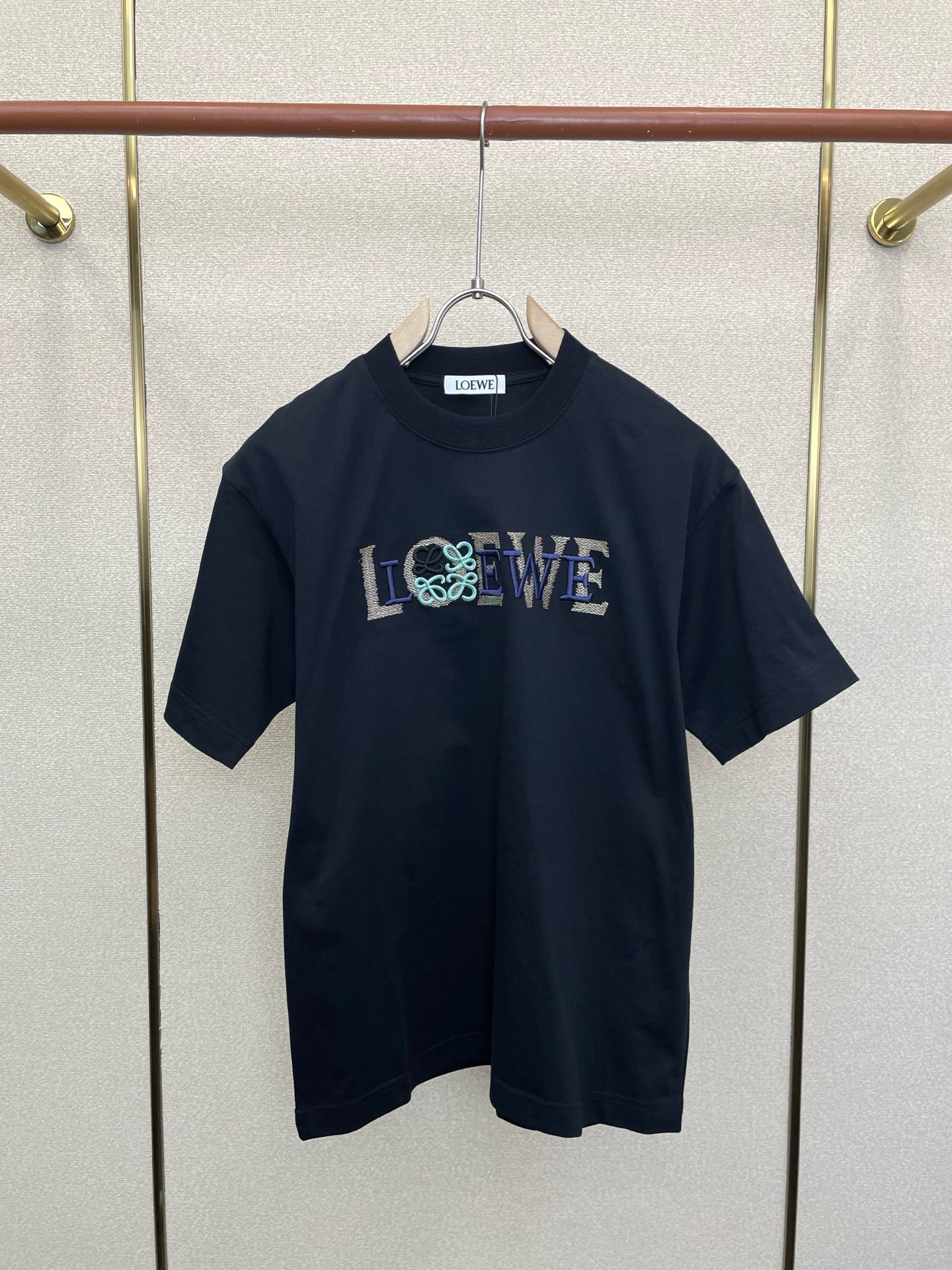 LOEWE罗意威💥砸锅卖铁都要上的新款新款原单男士休闲短袖 高端定制 高端版本 时尚百搭爆款⚠️⚠️✨✨