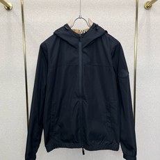 Burberry巴宝莉💥砸锅卖铁都要上的新款新款原单男士休闲连帽夹克 双面穿连帽夹克 透气舒适 高端定制 Burberry巴宝莉💥砸锅卖铁都要上的新款新款原单男士休闲连帽夹克 双面穿连帽夹克 透气舒适 高端定制