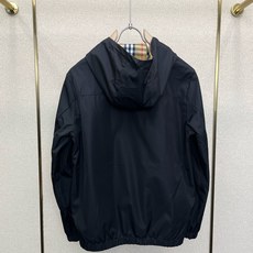 Burberry巴宝莉💥砸锅卖铁都要上的新款新款原单男士休闲连帽夹克 双面穿连帽夹克 透气舒适 高端定制 Burberry巴宝莉💥砸锅卖铁都要上的新款新款原单男士休闲连帽夹克 双面穿连帽夹克 透气舒适 高端定制
