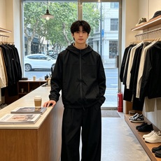 Burberry巴宝莉💥砸锅卖铁都要上的新款新款原单男士休闲连帽夹克 双面穿连帽夹克 透气舒适 高端定制 Burberry巴宝莉💥砸锅卖铁都要上的新款新款原单男士休闲连帽夹克 双面穿连帽夹克 透气舒适 高端定制