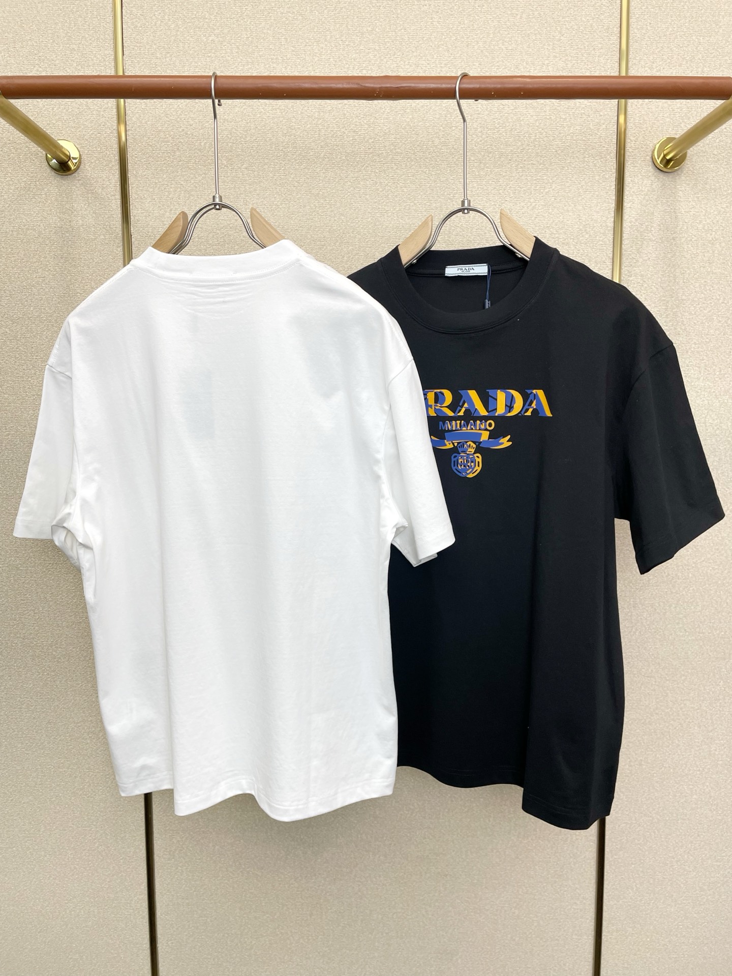 Prada普拉达💥砸锅卖铁都要上的新款新款原单男士休闲短袖 高端定制 高端版本 时尚百搭爆款⚠️⚠️✨✨