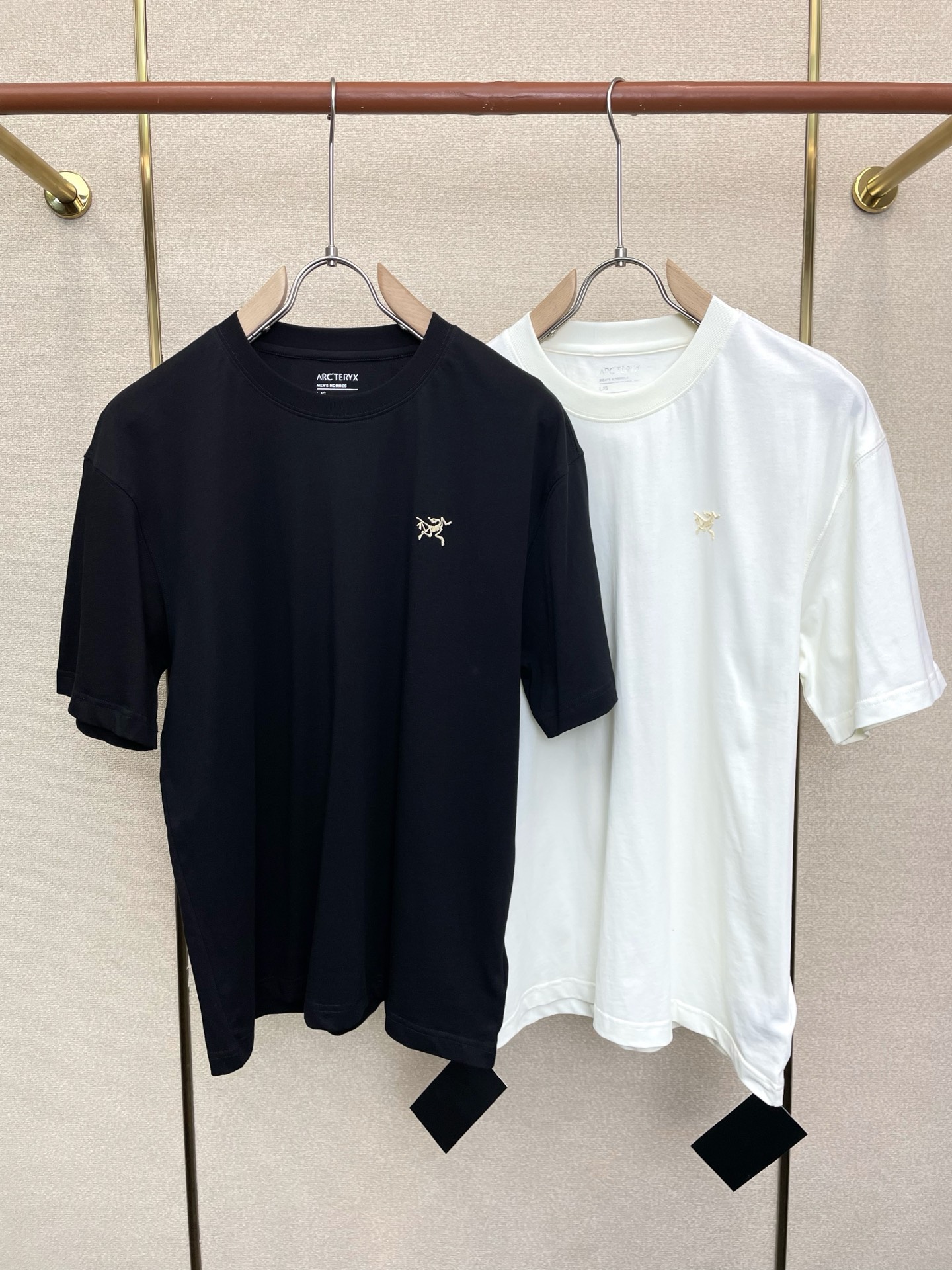 。Arc’teryx始祖鸟💥砸锅卖铁都要上的新款新款原单男士休闲短袖 高端定制 高端版本 时尚百搭爆款⚠