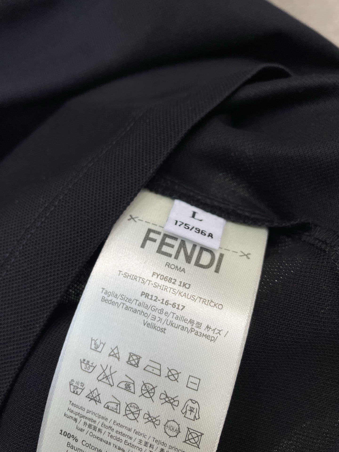 FENDI芬迪💥砸锅卖铁都要上的新款新款原单男士休闲短袖 高端定制 高端版本 时尚百搭爆款⚠️⚠️✨✨进