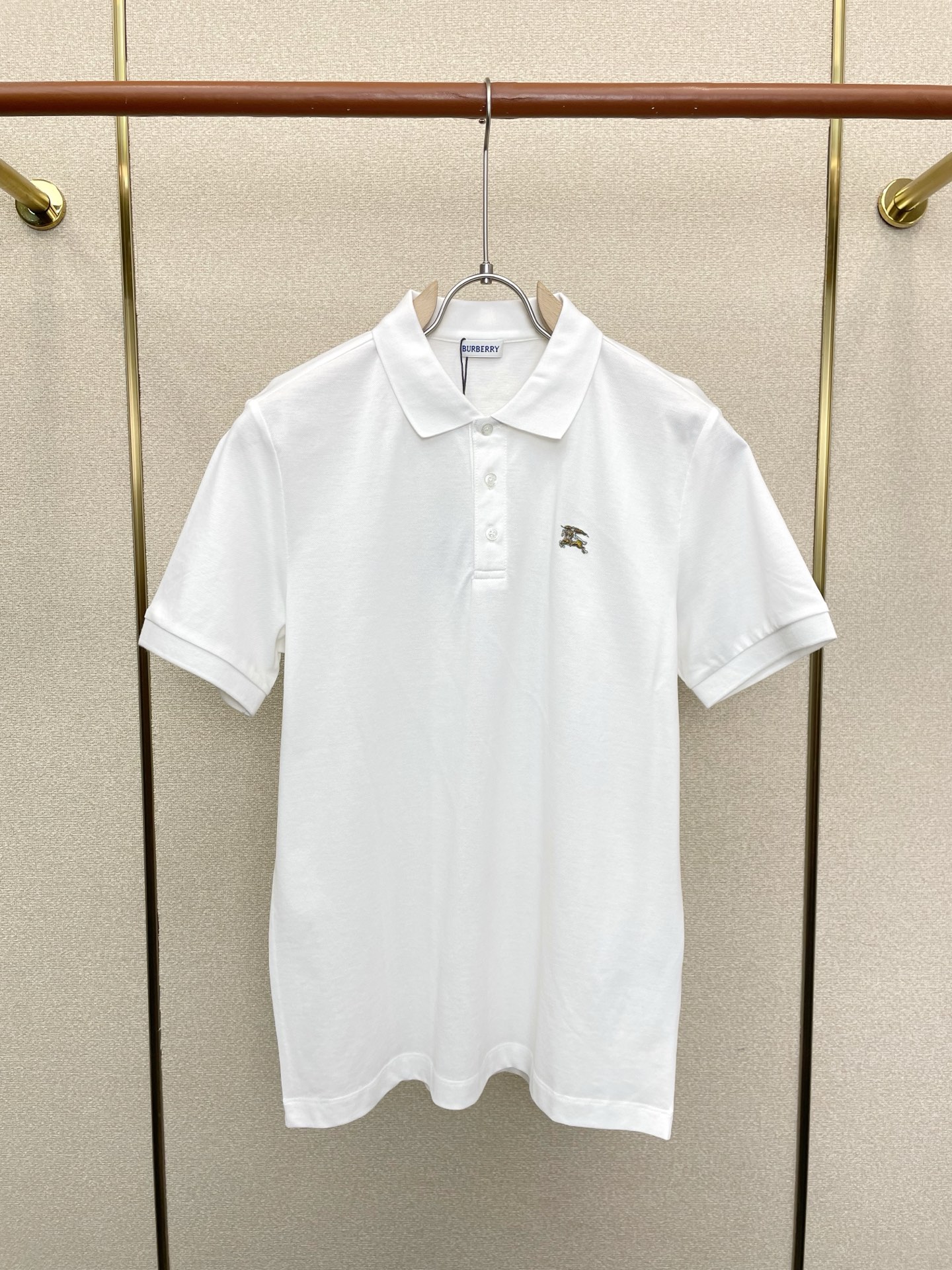 。Burberry巴宝莉💥砸锅卖铁都要上的新款新款原单男士休闲短袖 高端定制 高端版本 时尚百搭爆款⚠️