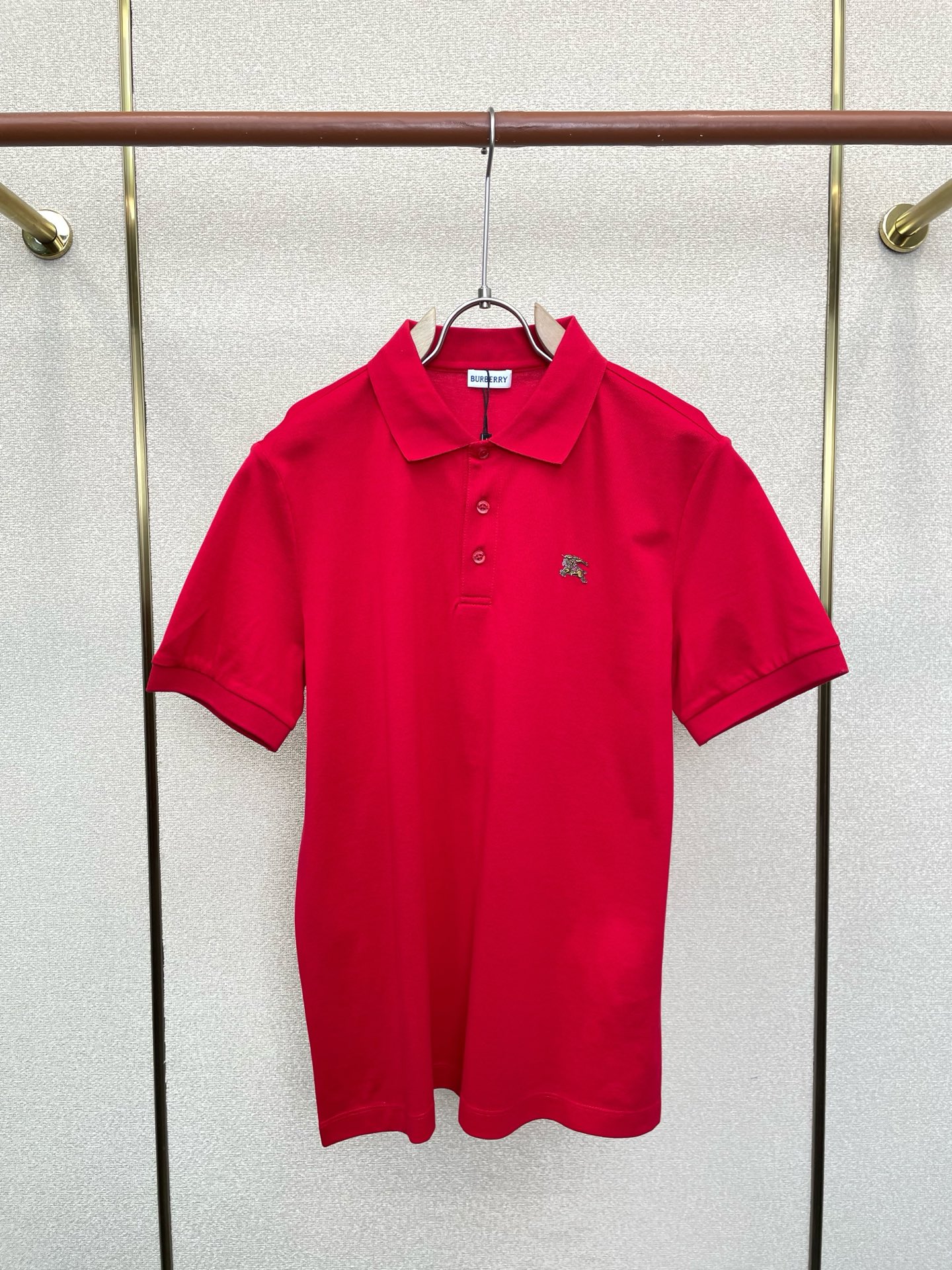。Burberry巴宝莉💥砸锅卖铁都要上的新款新款原单男士休闲短袖 高端定制 高端版本 时尚百搭爆款⚠️