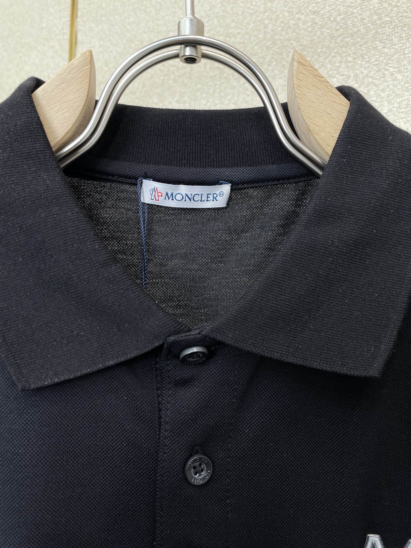 。Moncler蒙口💥砸锅卖铁都要上的新款新款原单男士休闲短袖 高端定制 高端版本 时尚百搭爆款⚠️⚠️