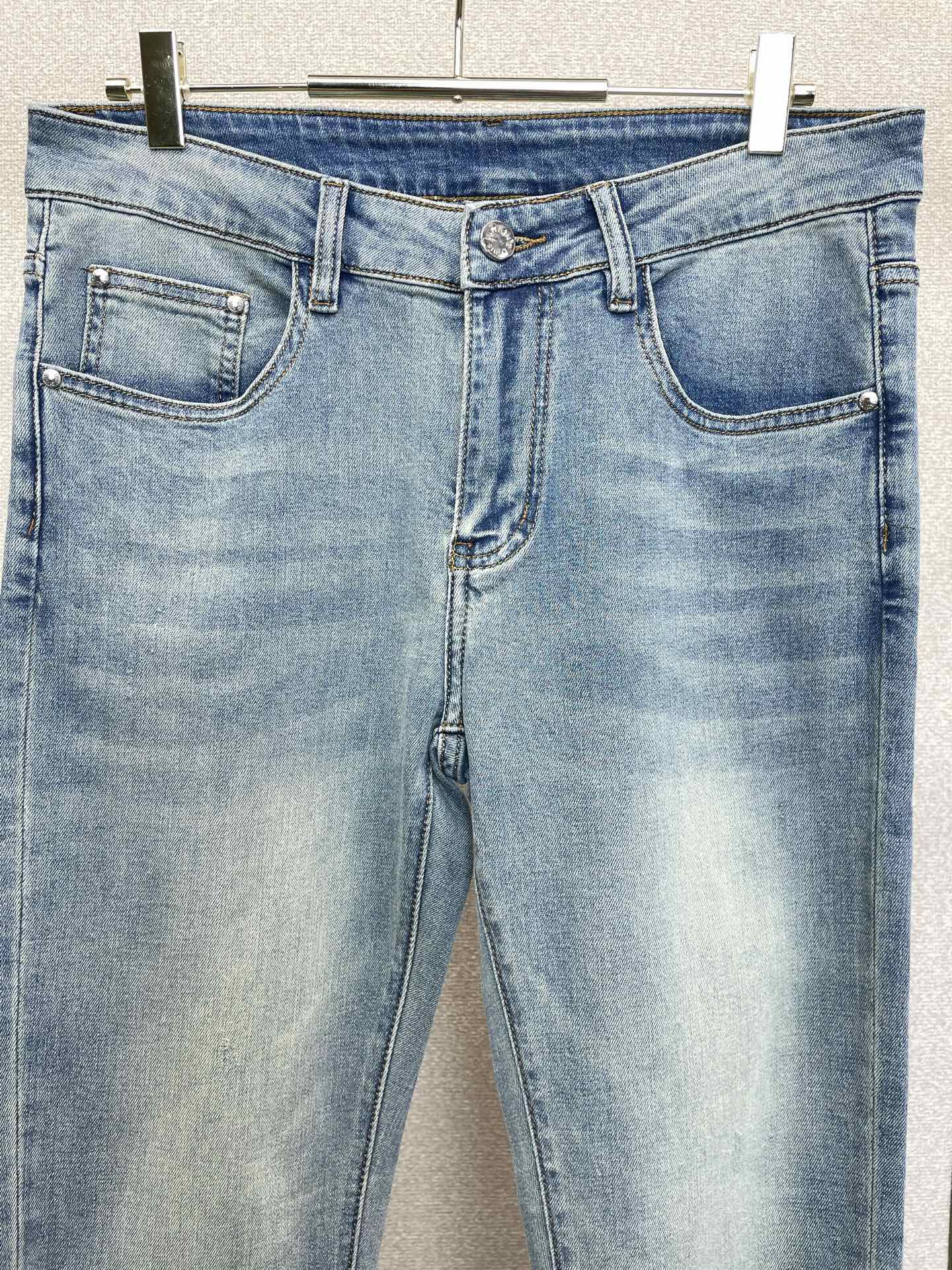 Louis Vuitton路易威登💥砸锅卖铁都要上的新款新款牛仔裤👖高端版本 专柜定制面料 透气舒适度高