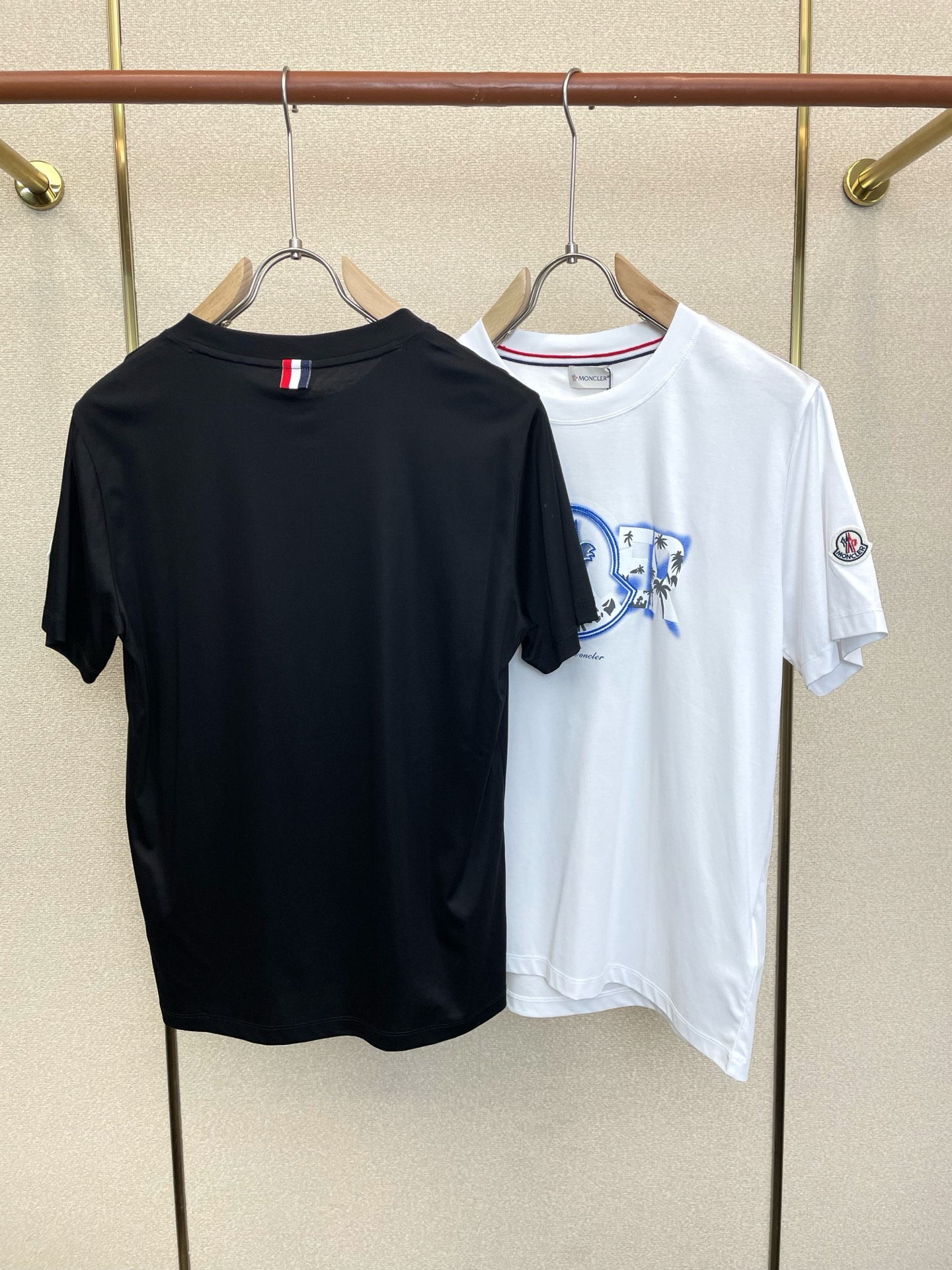 Moncler蒙口💥砸锅卖铁都要上的新款新款原单男士休闲短袖 高端定制 高端版本 时尚百搭爆款⚠️⚠️✨