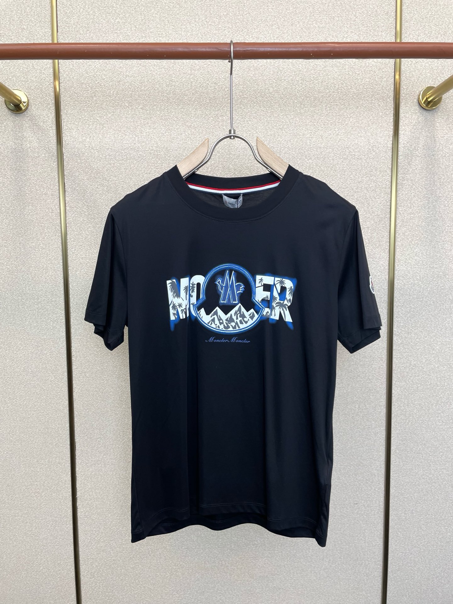 Moncler蒙口💥砸锅卖铁都要上的新款新款原单男士休闲短袖 高端定制 高端版本 时尚百搭爆款⚠️⚠️✨