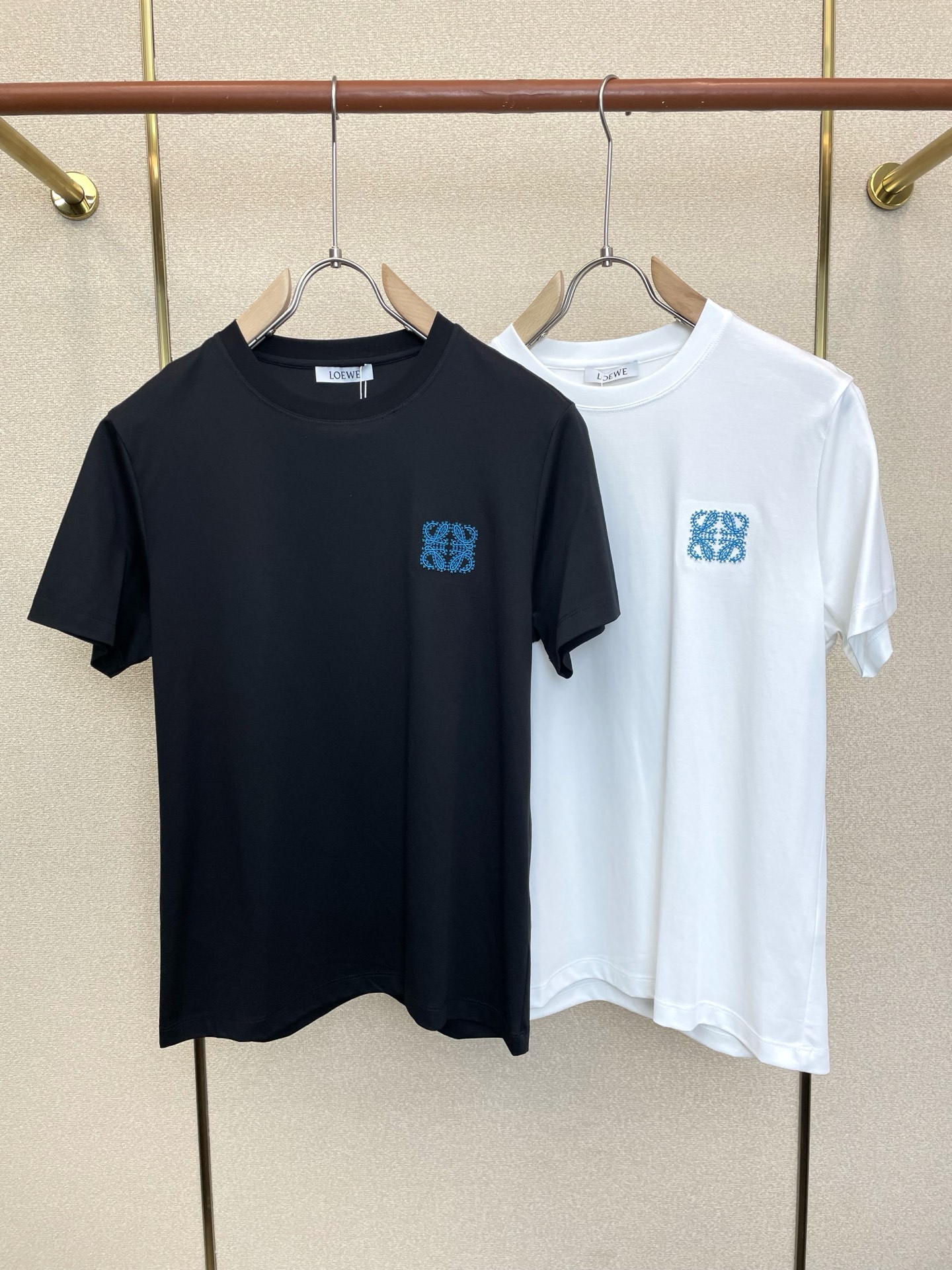 。LOEWE罗意威💥砸锅卖铁都要上的新款新款原单男士休闲短袖 高端定制 高端版本 时尚百搭爆款⚠️⚠️✨