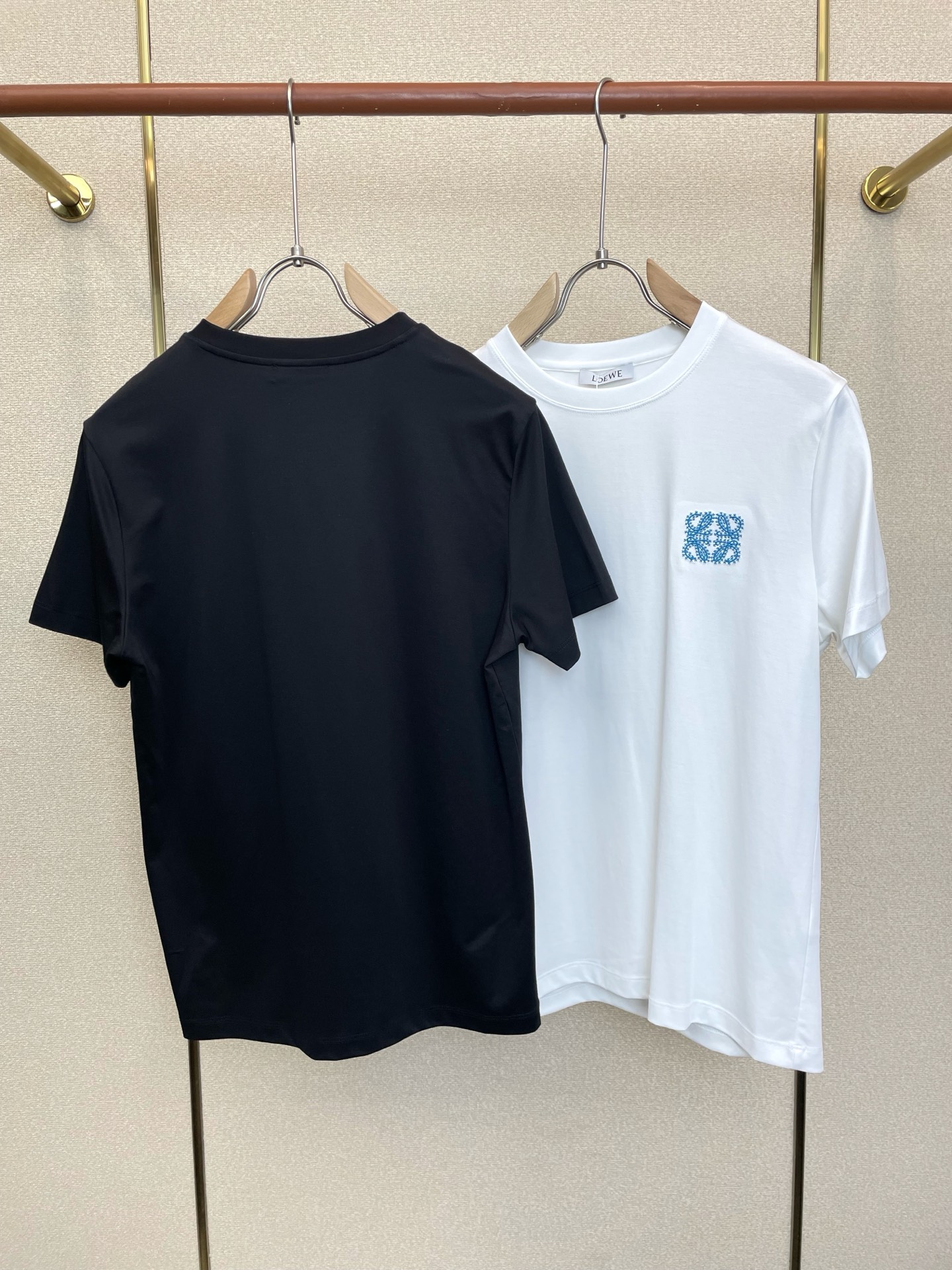 。LOEWE罗意威💥砸锅卖铁都要上的新款新款原单男士休闲短袖 高端定制 高端版本 时尚百搭爆款⚠️⚠️✨