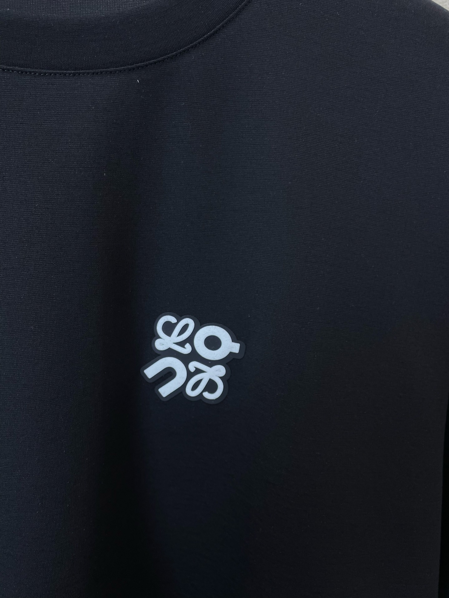 LOEWE罗意威💥砸锅卖铁都要上的新款新款原单男士休闲长袖 高端定制 高端版本 时尚百搭爆款⚠️⚠️✨✨