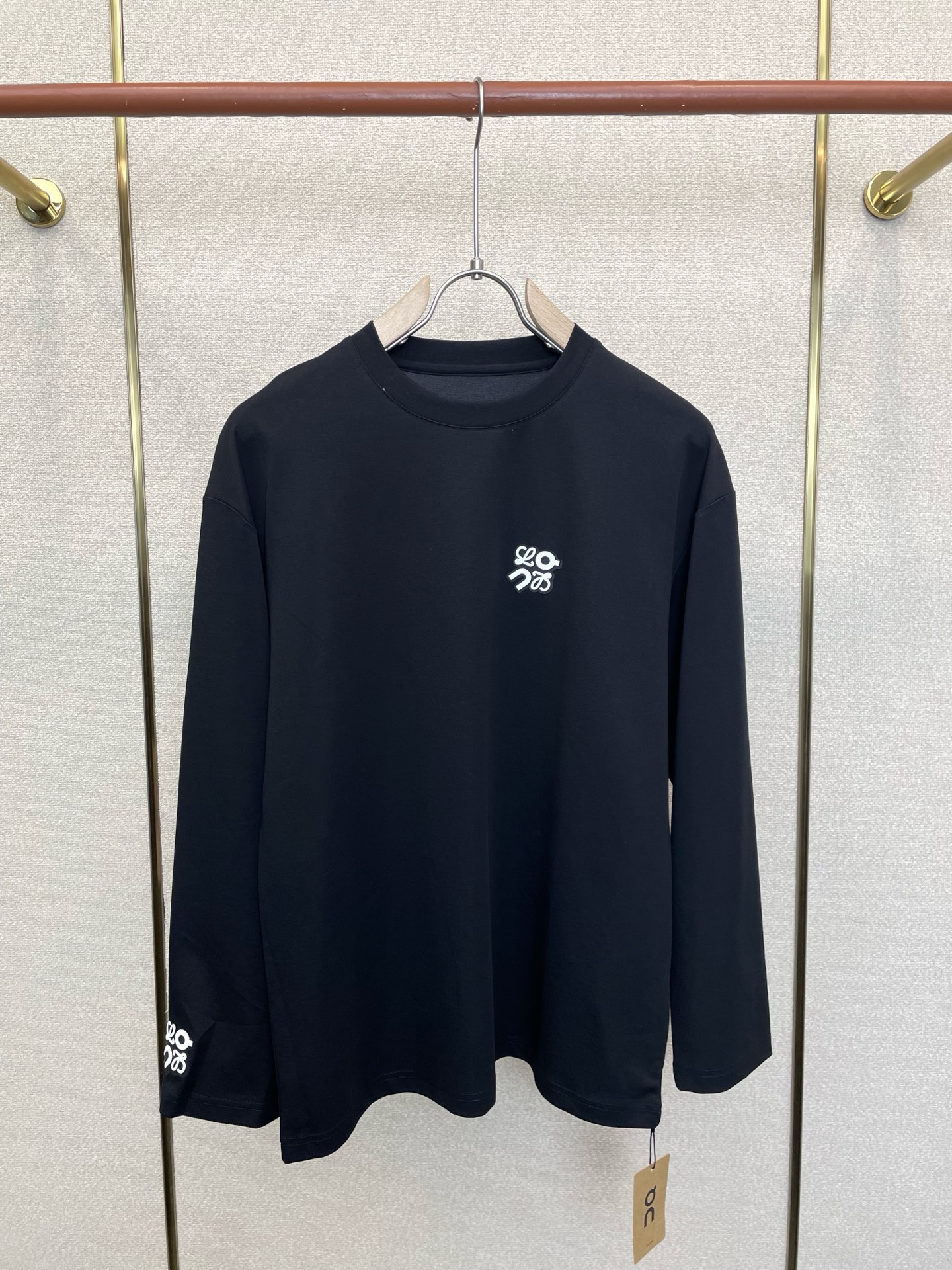 LOEWE罗意威💥砸锅卖铁都要上的新款新款原单男士休闲长袖 高端定制 高端版本 时尚百搭爆款⚠️⚠️✨✨