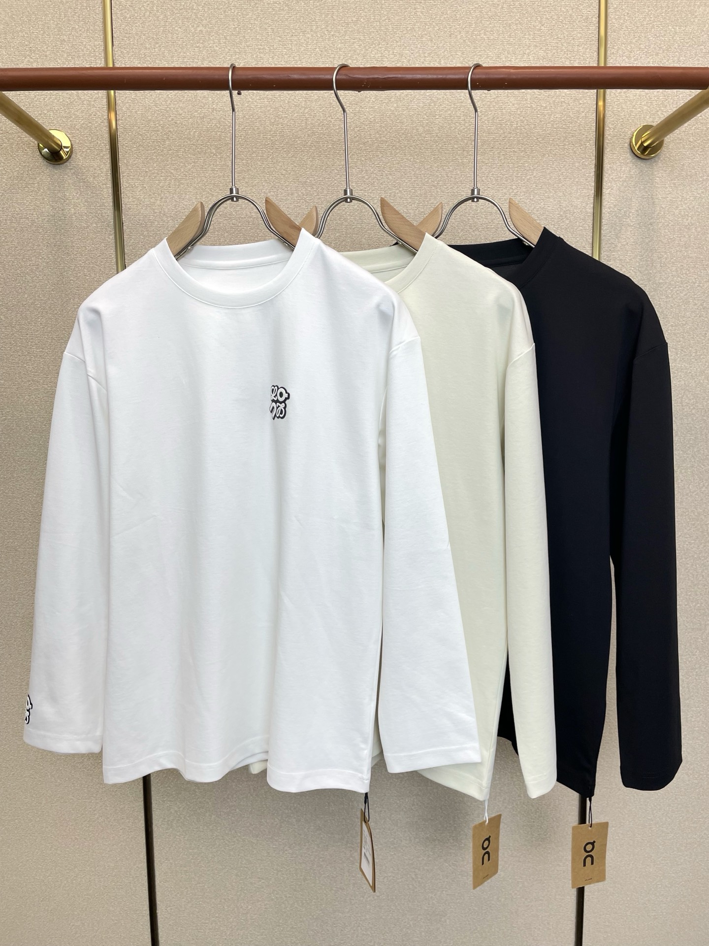 LOEWE罗意威💥砸锅卖铁都要上的新款新款原单男士休闲长袖 高端定制 高端版本 时尚百搭爆款⚠️⚠️✨✨