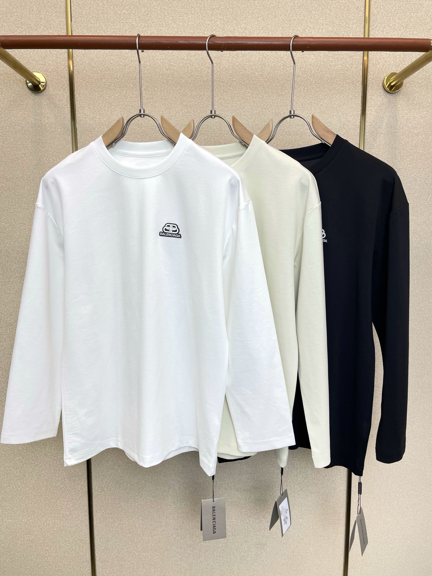 Balenciaga巴黎世家💥砸锅卖铁都要上的新款新款原单男士休闲长袖 高端定制 高端版本 时尚百搭爆款