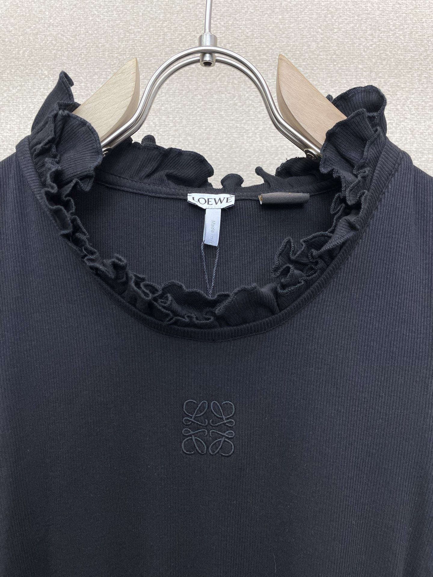 LOEWE罗意威👚砸锅卖铁都要上的新款👚新款女装休闲蕾丝边背心 高端版本！独特设计 专柜定制面料 透气舒