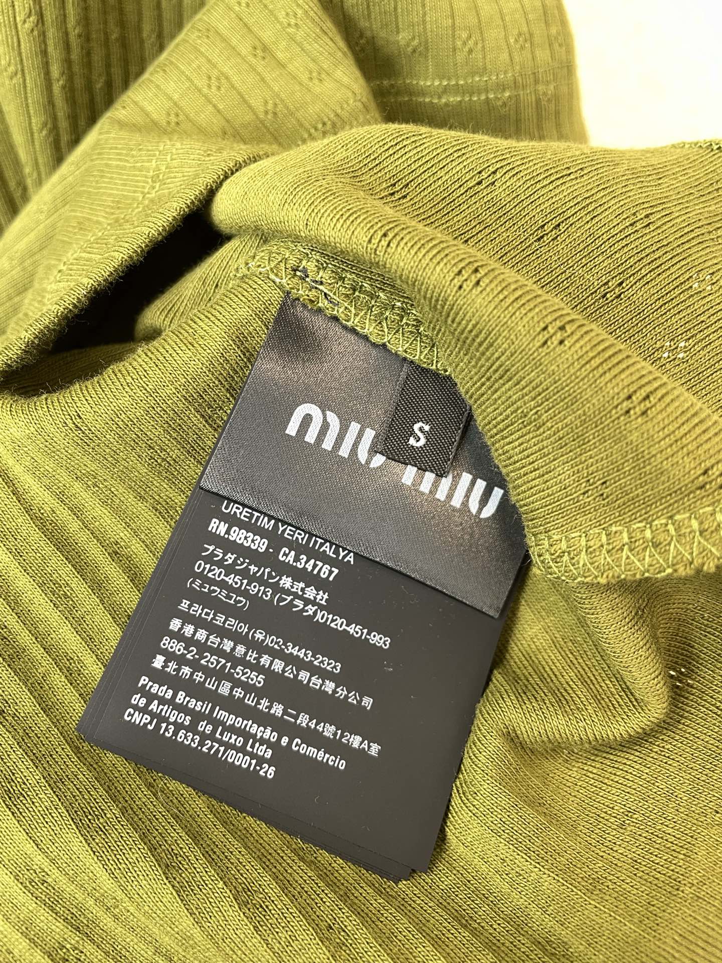 Miumiu谬谬👚砸锅卖铁都要上的新款👚新款女装休闲蕾丝边连衣裙👗高端版本！独特设计 专柜定制面料 透气