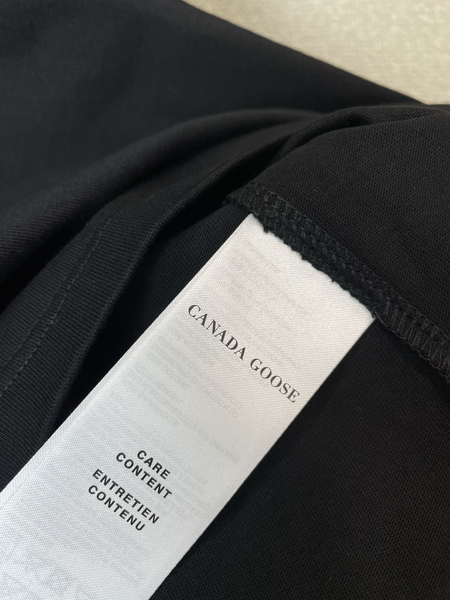 CANADA GOOSE加拿大鹅💥砸锅卖铁都要上的新款新款原单男士休闲短袖 高端定制 高端版本 时尚百搭