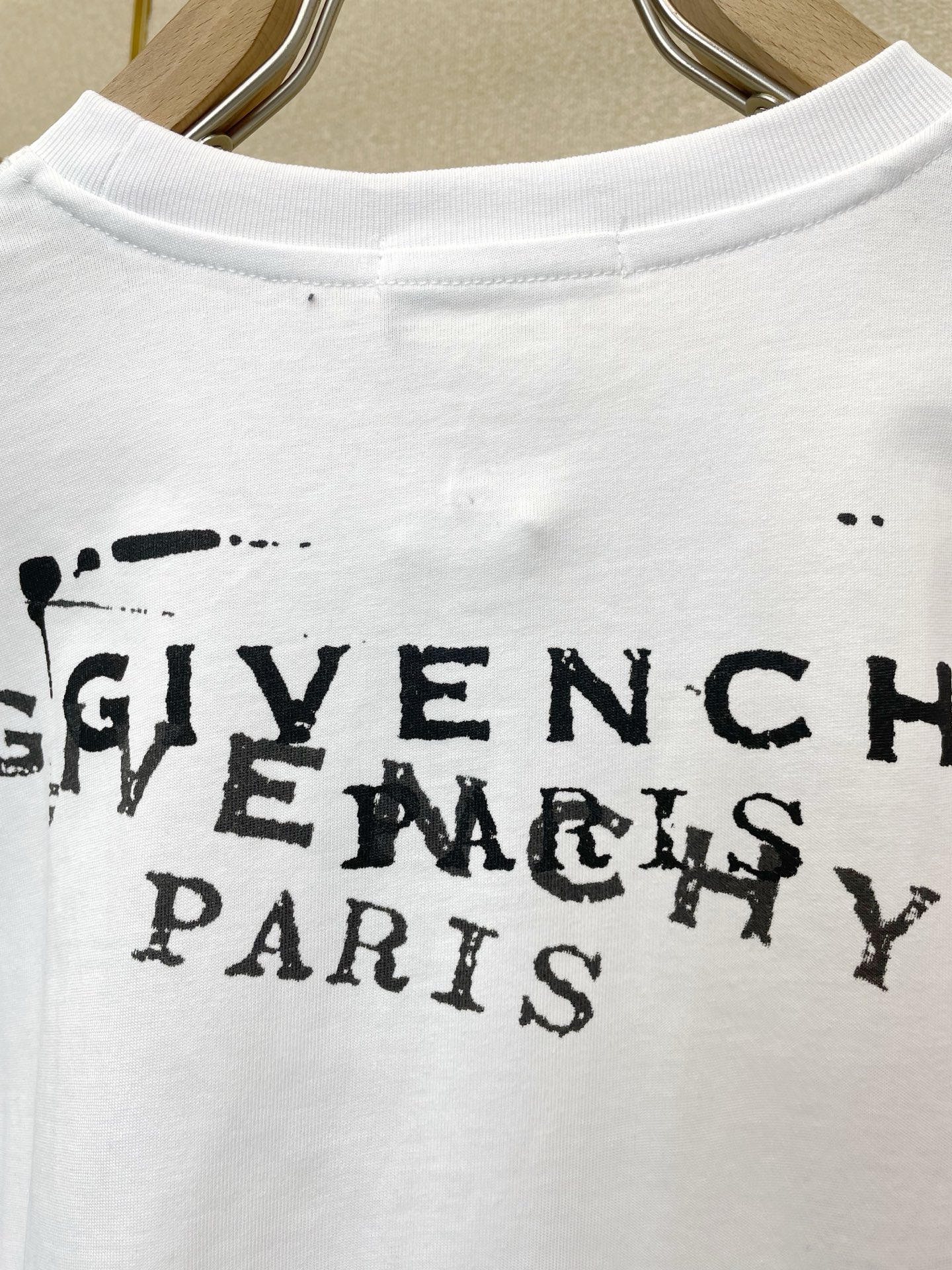 GIVENCHY纪梵希💥砸锅卖铁都要上的新款新款原单男士休闲短袖 高端定制 高端版本 时尚百搭爆款⚠️⚠
