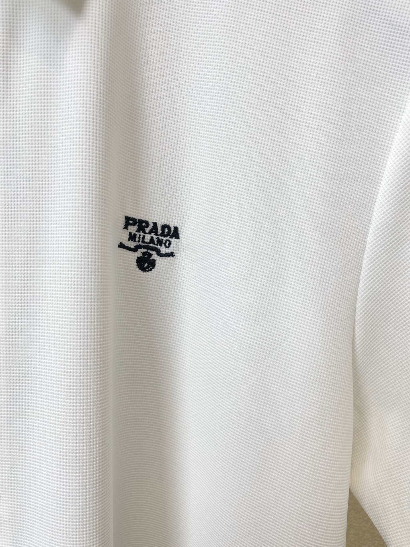 。Prada普拉达💥砸锅卖铁都要上的新款新款原单男士休闲短袖 高端定制 高端版本 时尚百搭爆款⚠️⚠️✨