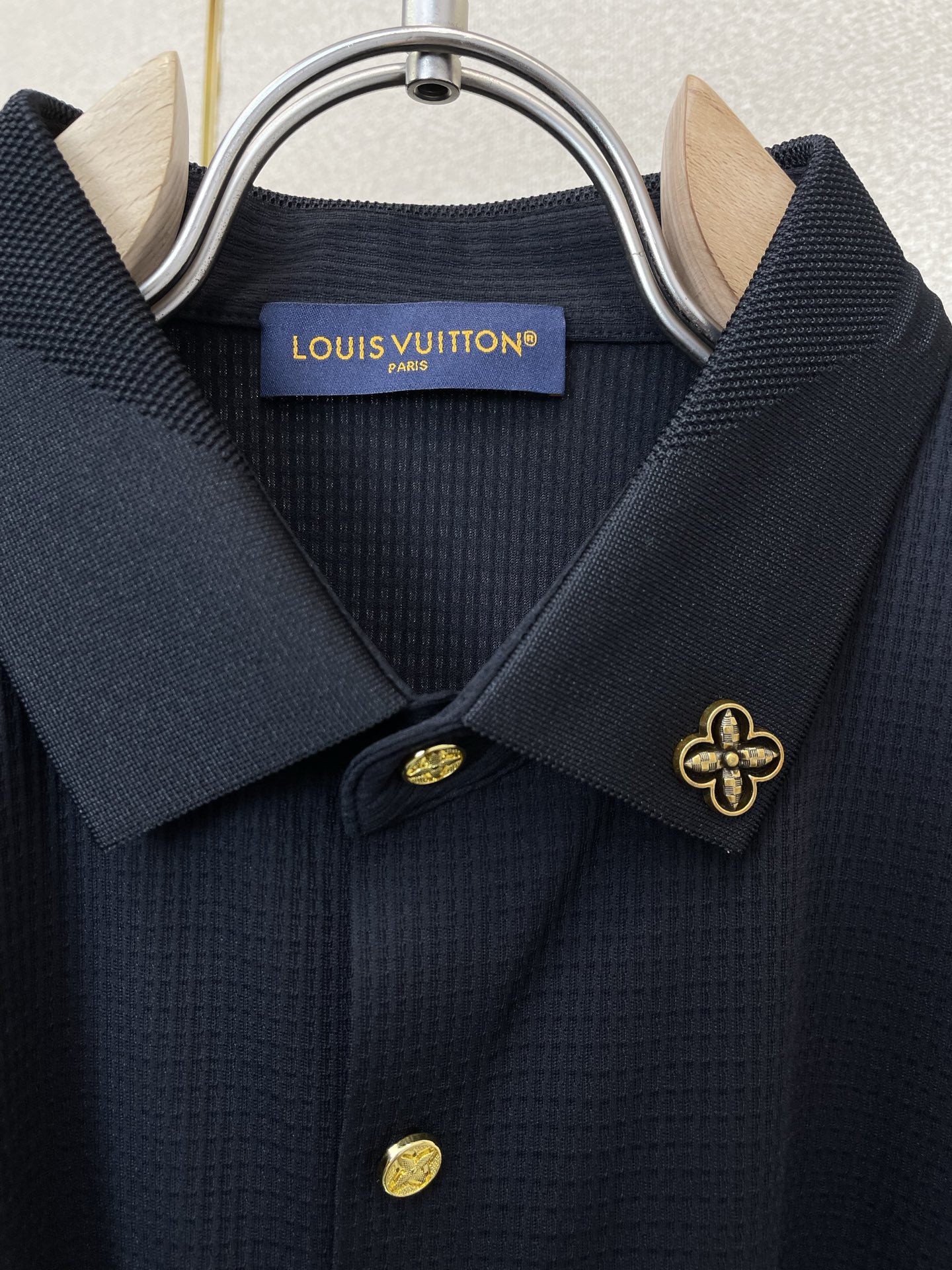 。Louis Vuitton路易威登💥砸锅卖铁都要上的新款新款原单男士休闲短袖 高端定制 高端版本 时尚