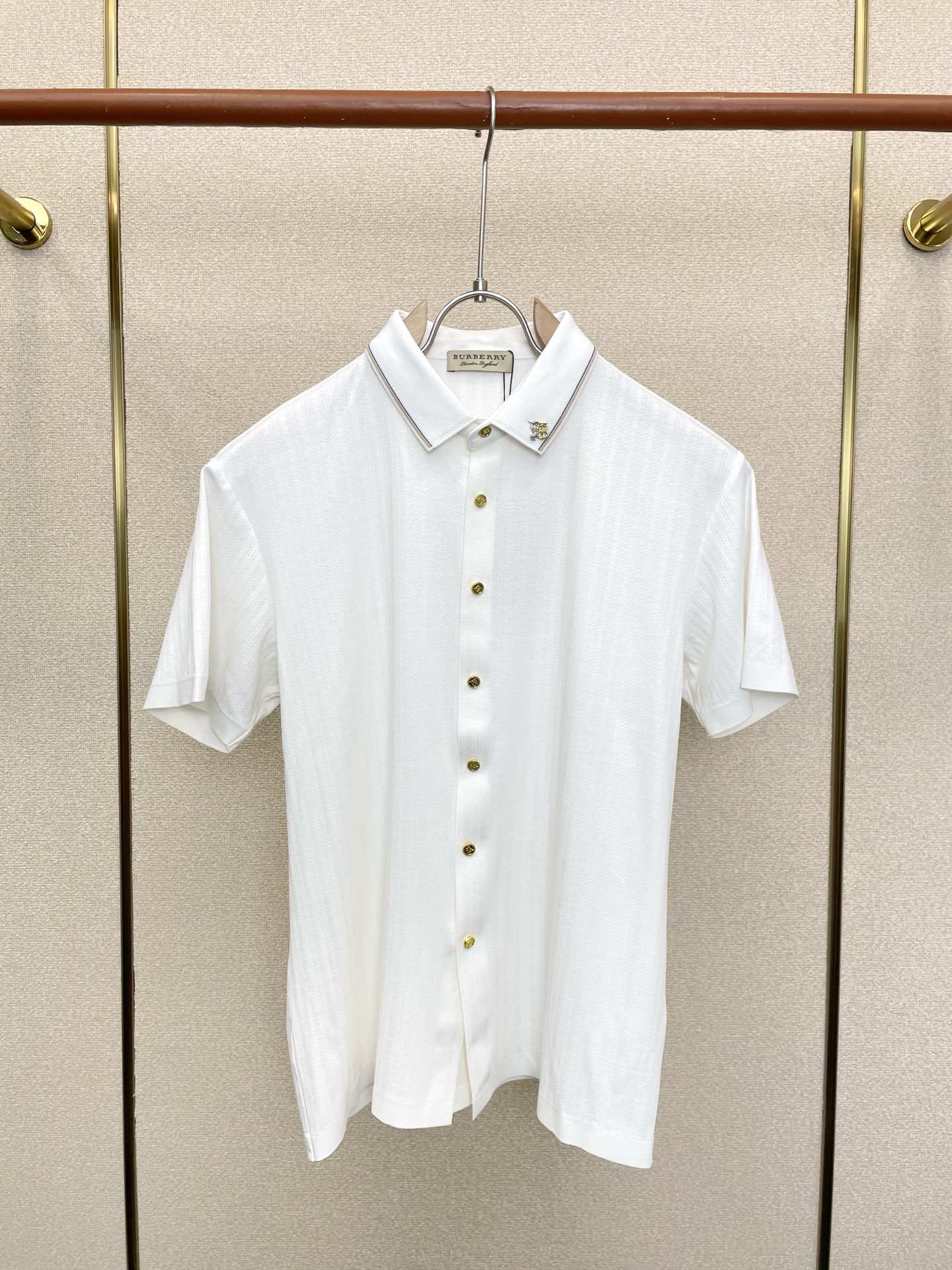 。Burberry巴宝莉💥砸锅卖铁都要上的新款新款原单男士休闲短袖 高端定制 高端版本 时尚百搭爆款⚠️