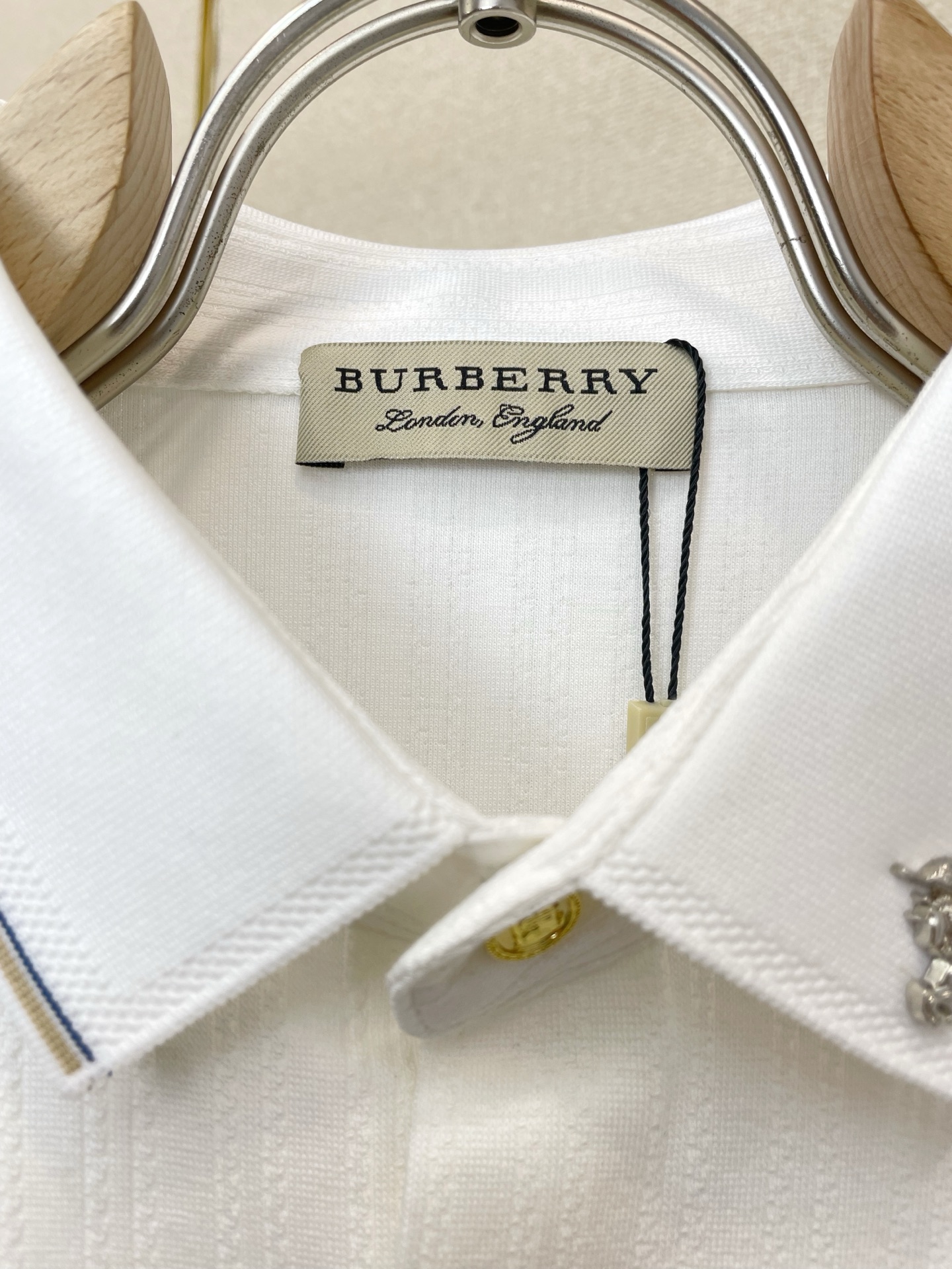 。Burberry巴宝莉💥砸锅卖铁都要上的新款新款原单男士休闲短袖 高端定制 高端版本 时尚百搭爆款⚠️