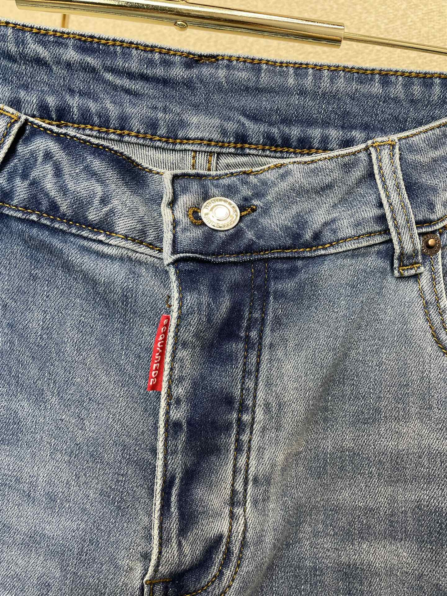 DSQUARED2第二次方💥砸锅卖铁都要上的新款新款休闲牛仔短裤🩳 高端版本！专柜定制面料 透气舒适度高