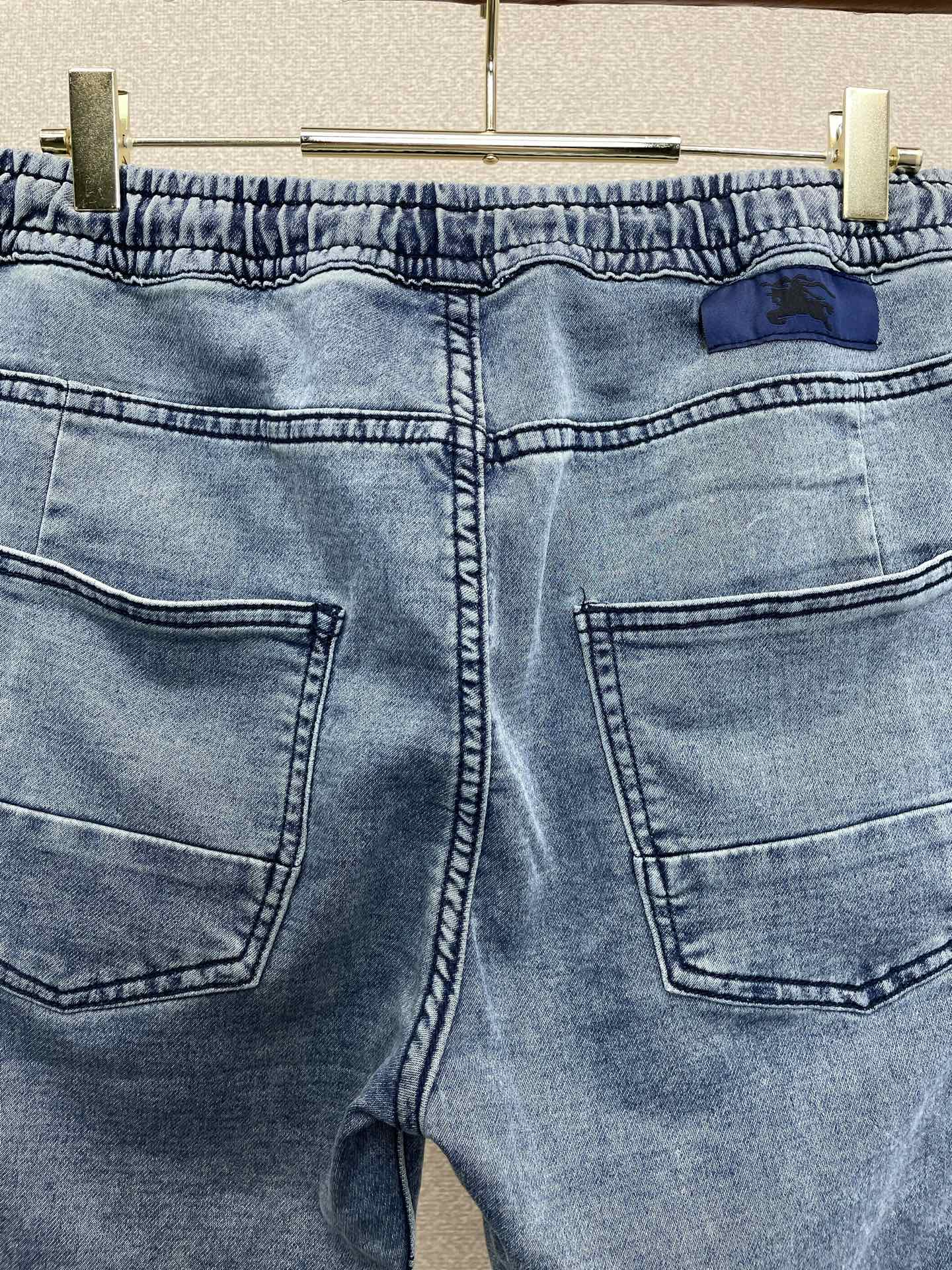 Burberry巴宝莉💥砸锅卖铁都要上的新款新款休闲抽绳牛仔短裤🩳 高端版本！专柜定制面料 透气舒适度高