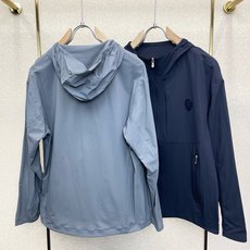 BC-Brunello Cucineli 布鲁内洛 •库奇内利💥砸锅卖铁都要上的新款最新时尚连帽夹克。经 BC-Brunello Cucineli 布鲁内洛 •库奇内利💥砸锅卖铁都要上的新款最新时尚连帽夹克。经