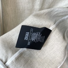 ZEGNA杰尼亚💥砸锅卖铁都要上的新款最新时尚亚麻夹克。经典设计感与颜值爆棚的外套,品质更是无法挑剔品控 ZEGNA杰尼亚💥砸锅卖铁都要上的新款最新时尚亚麻夹克。经典设计感与颜值爆棚的外套,品质更是无法挑剔品控