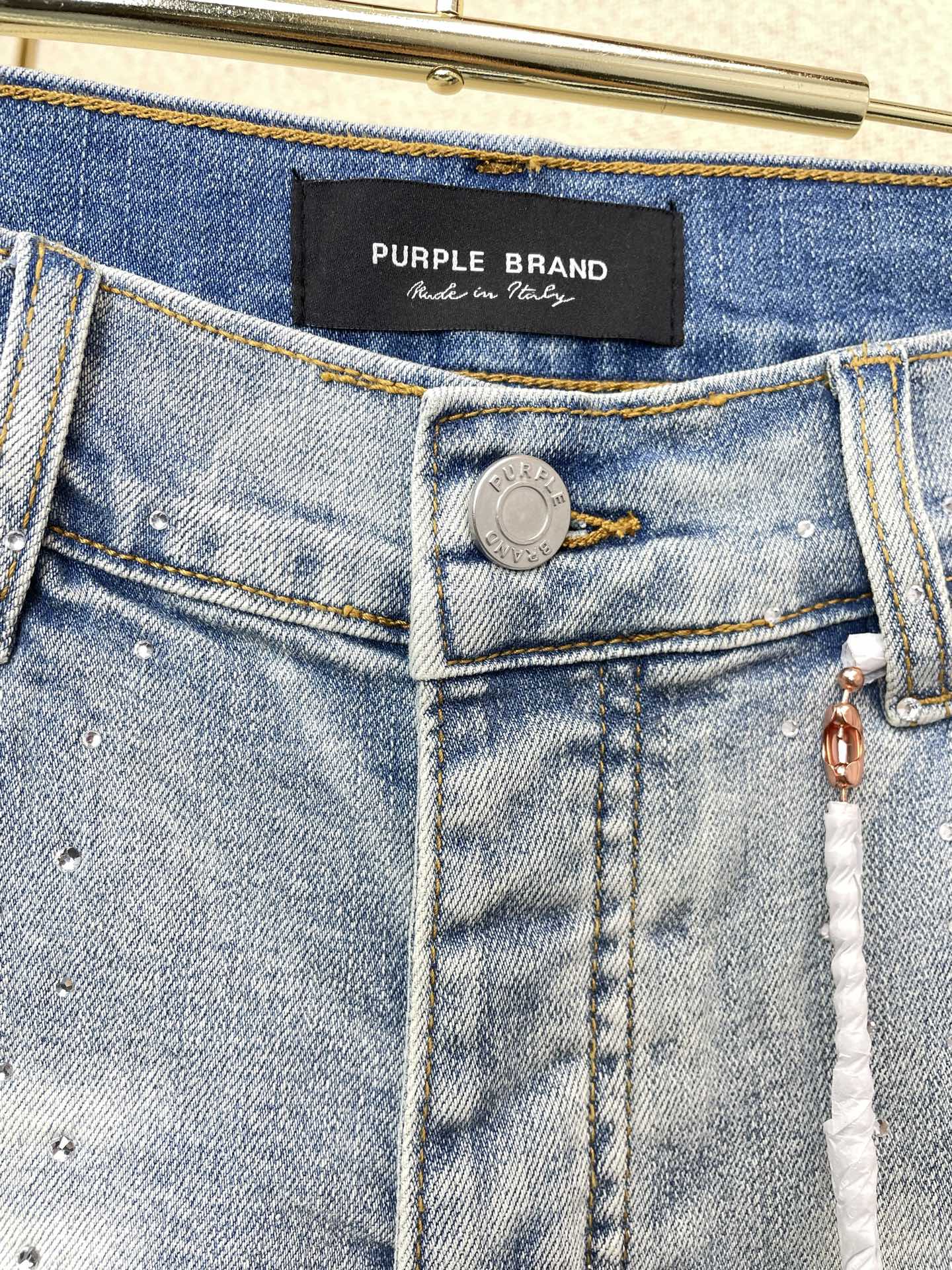 。PURPLE BRAND💥砸锅卖铁都要上的新款新款 牛仔短裤🩳高端版本！专柜定制面料  透气舒适度高，