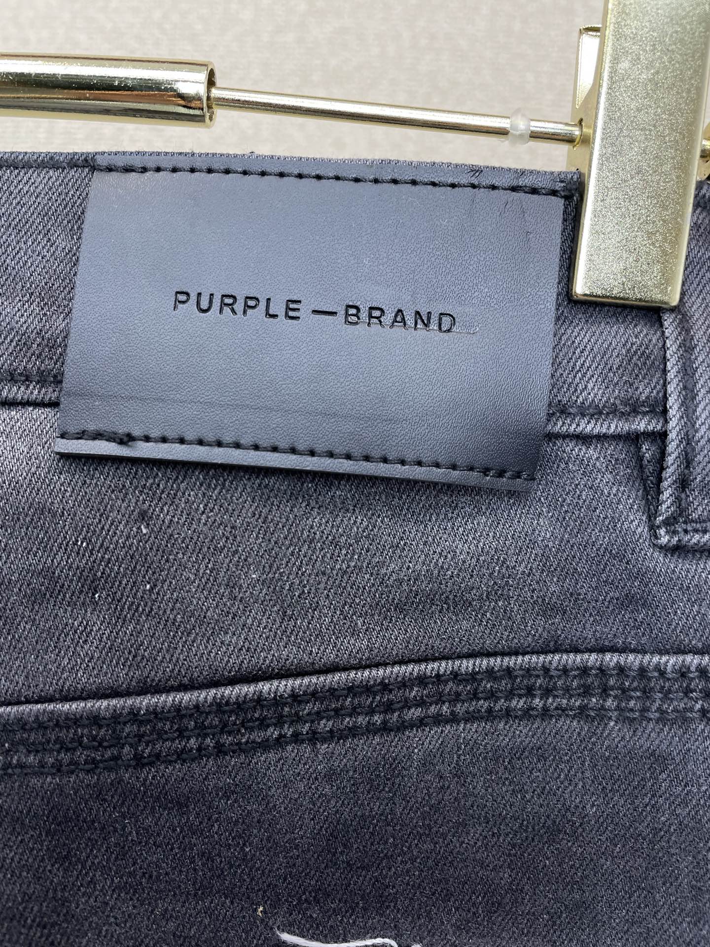 。PURPLE BRAND💥砸锅卖铁都要上的新款新款 牛仔短裤🩳高端版本！专柜定制面料  透气舒适度高，