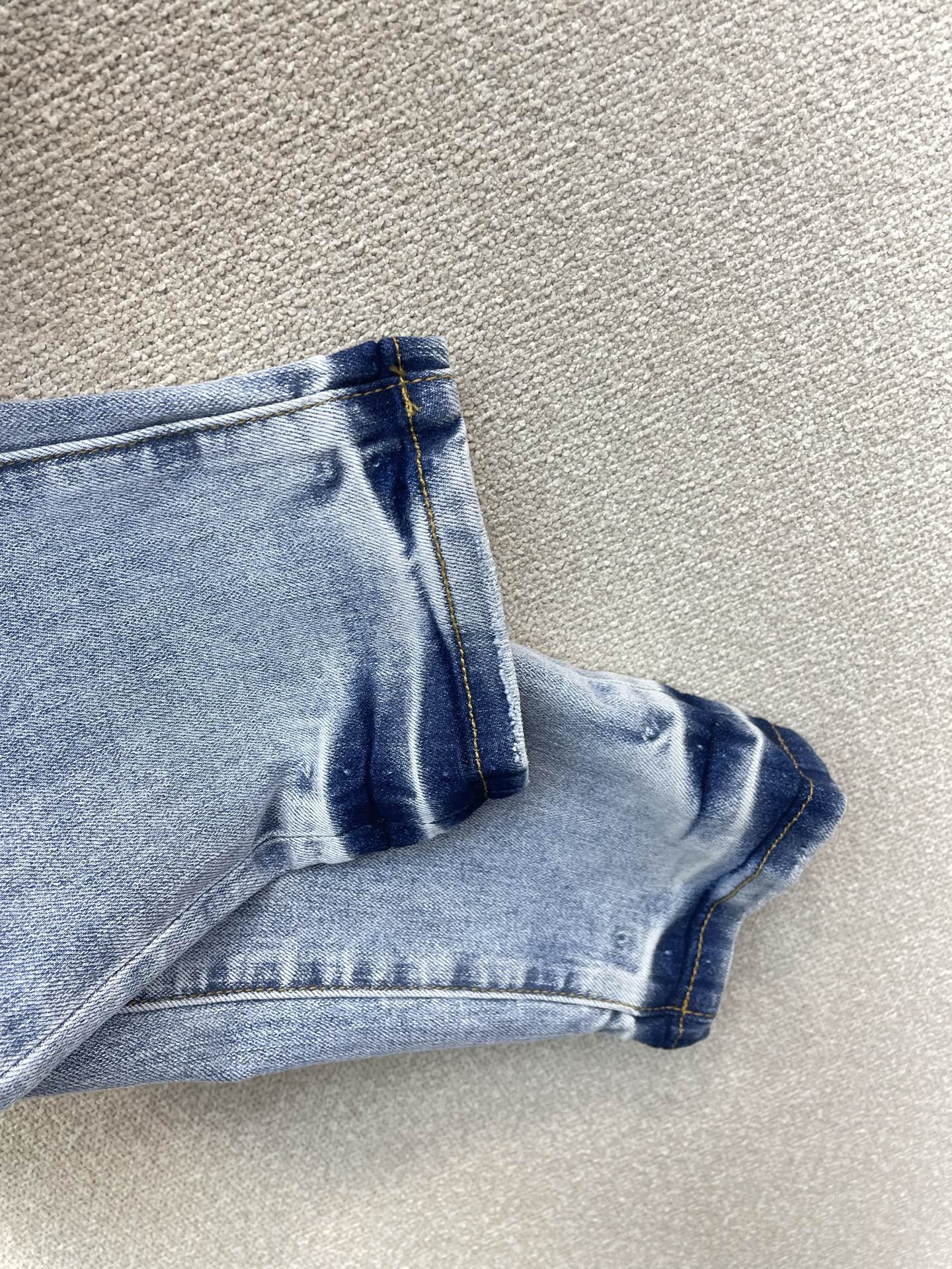 。PURPLE BRAND💥砸锅卖铁都要上的新款新款 牛仔裤👖高端版本！专柜定制面料  透气舒适度高，细