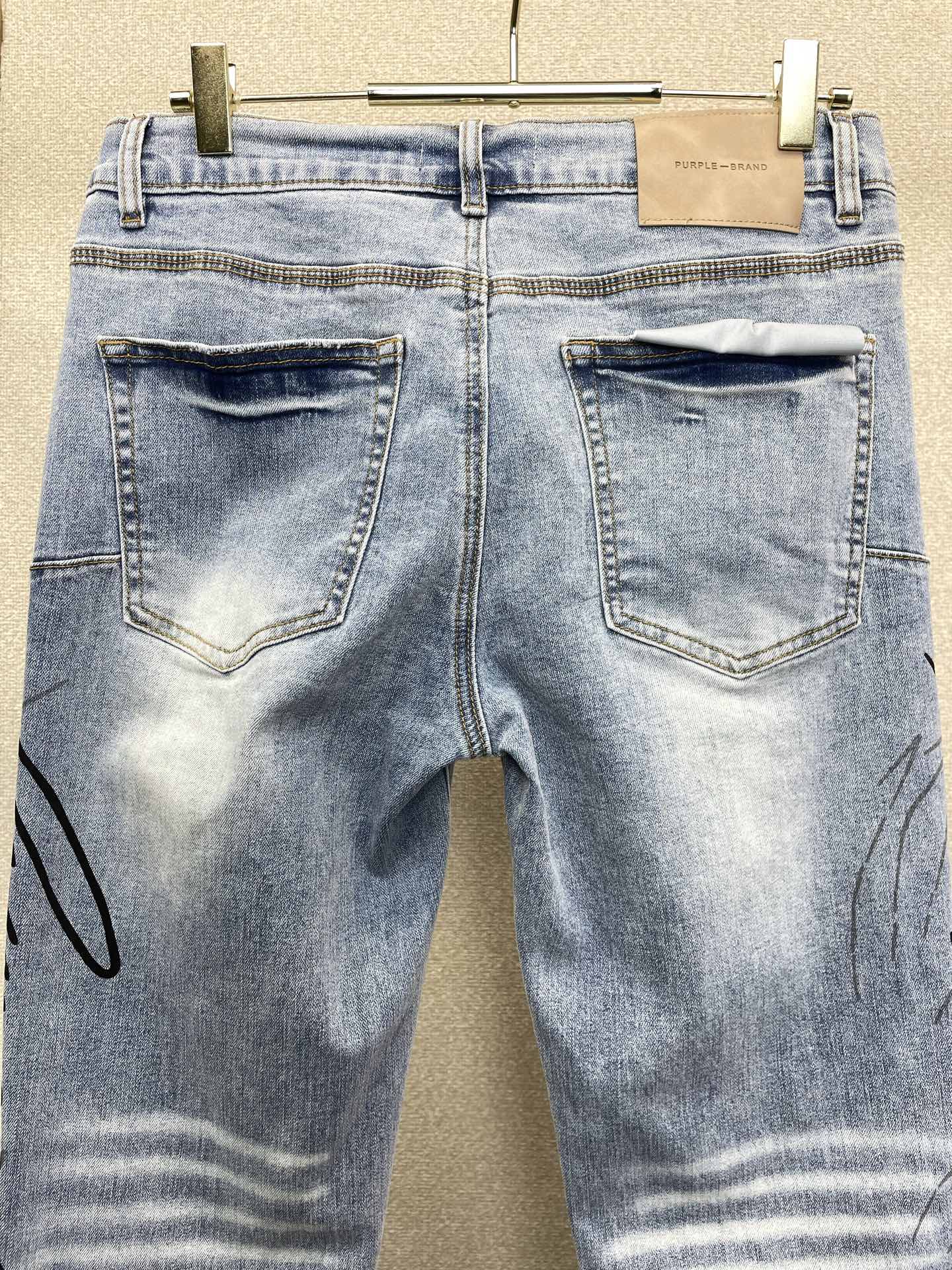 。PURPLE BRAND💥砸锅卖铁都要上的新款新款 牛仔裤👖高端版本！专柜定制面料  透气舒适度高，细