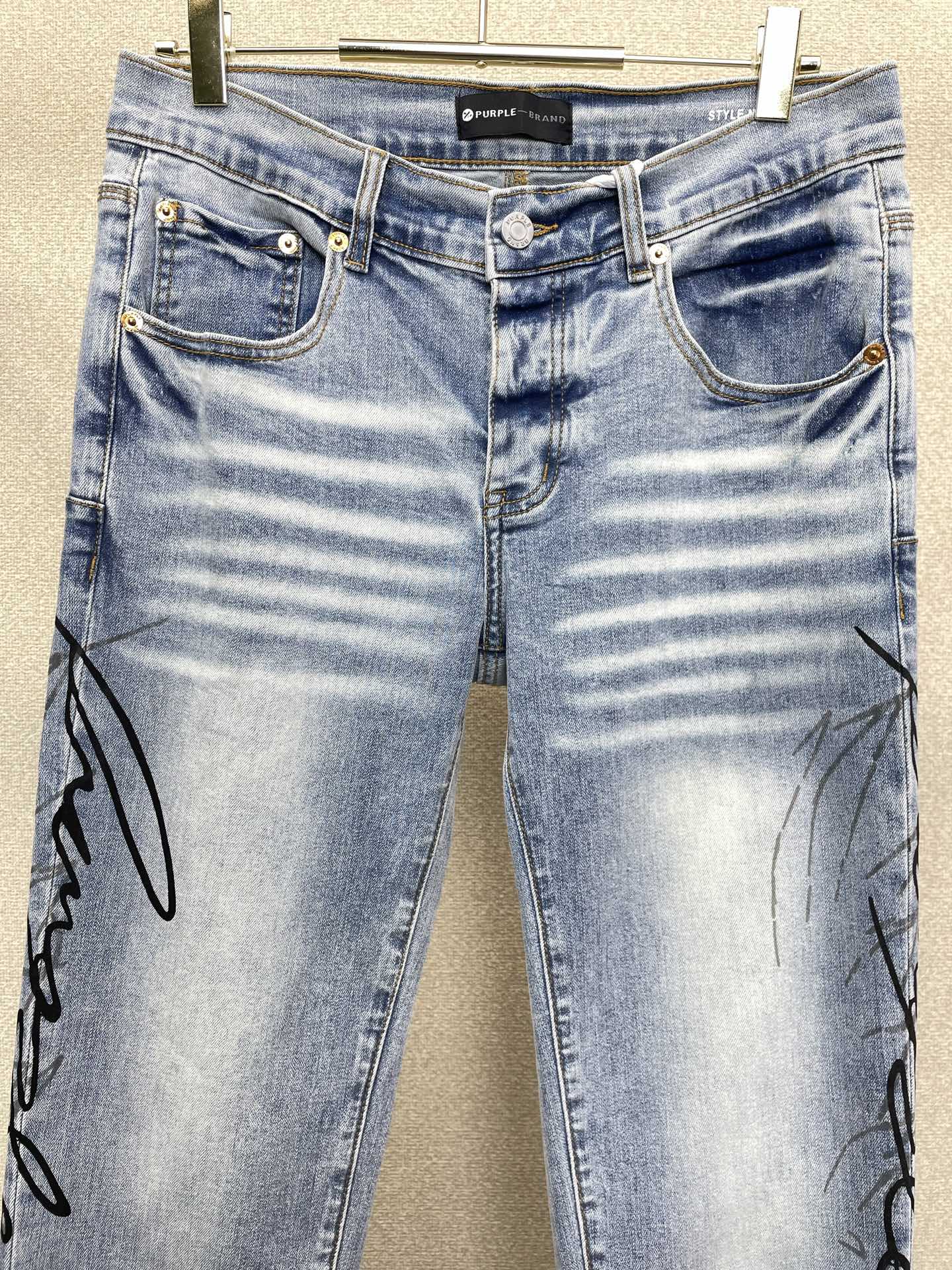 。PURPLE BRAND💥砸锅卖铁都要上的新款新款 牛仔裤👖高端版本！专柜定制面料  透气舒适度高，细