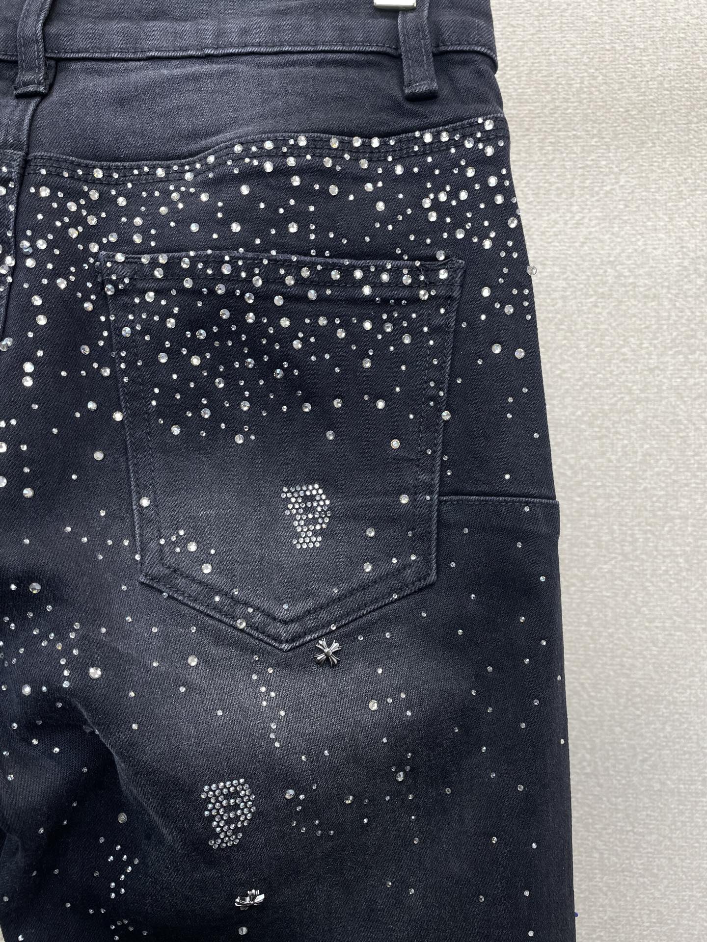 。PURPLE BRAND💥砸锅卖铁都要上的新款新款 牛仔裤👖高端版本！专柜定制面料  透气舒适度高，细
